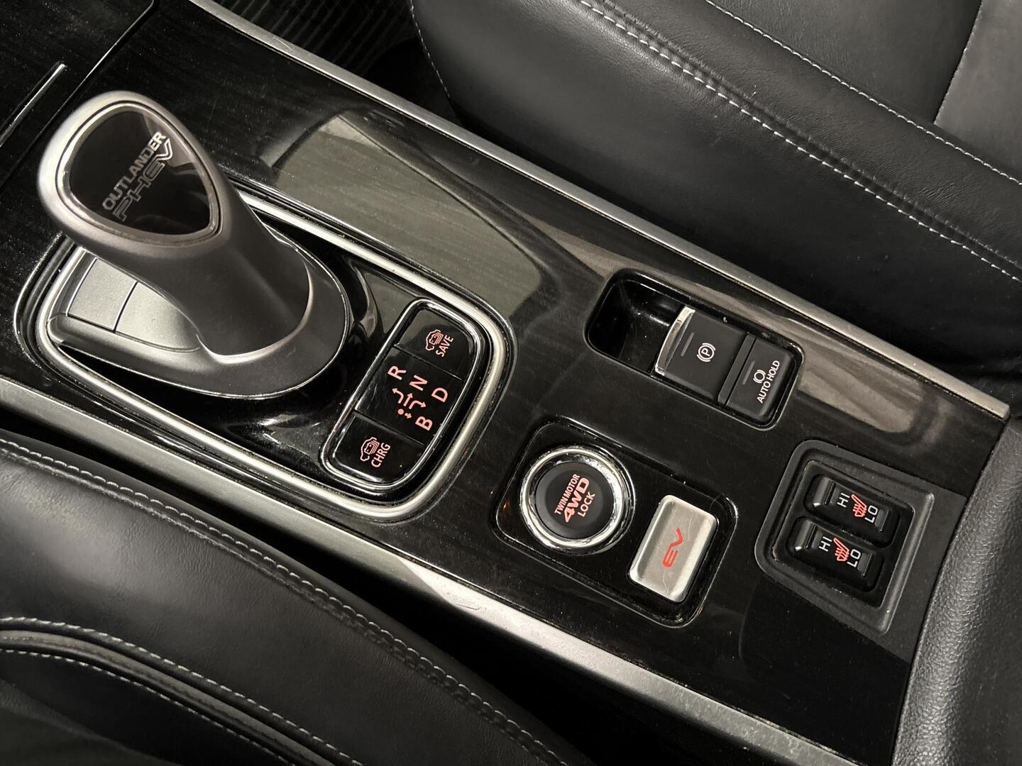 MITSUBISHI OUTLANDER 2018