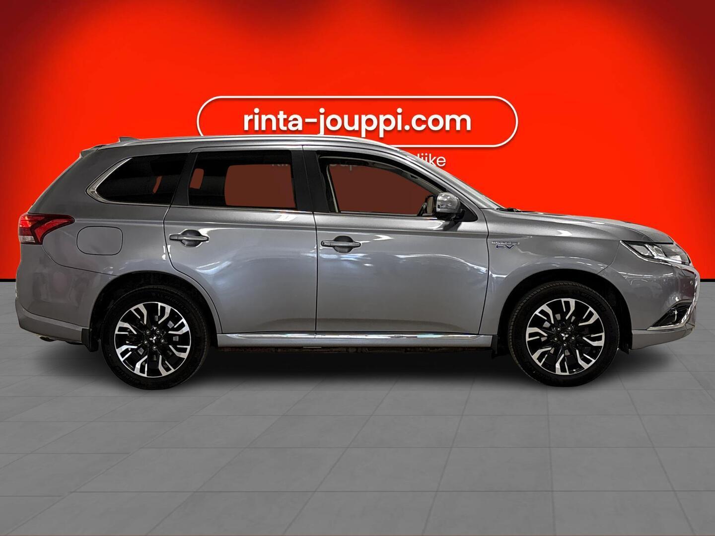 MITSUBISHI OUTLANDER 2018