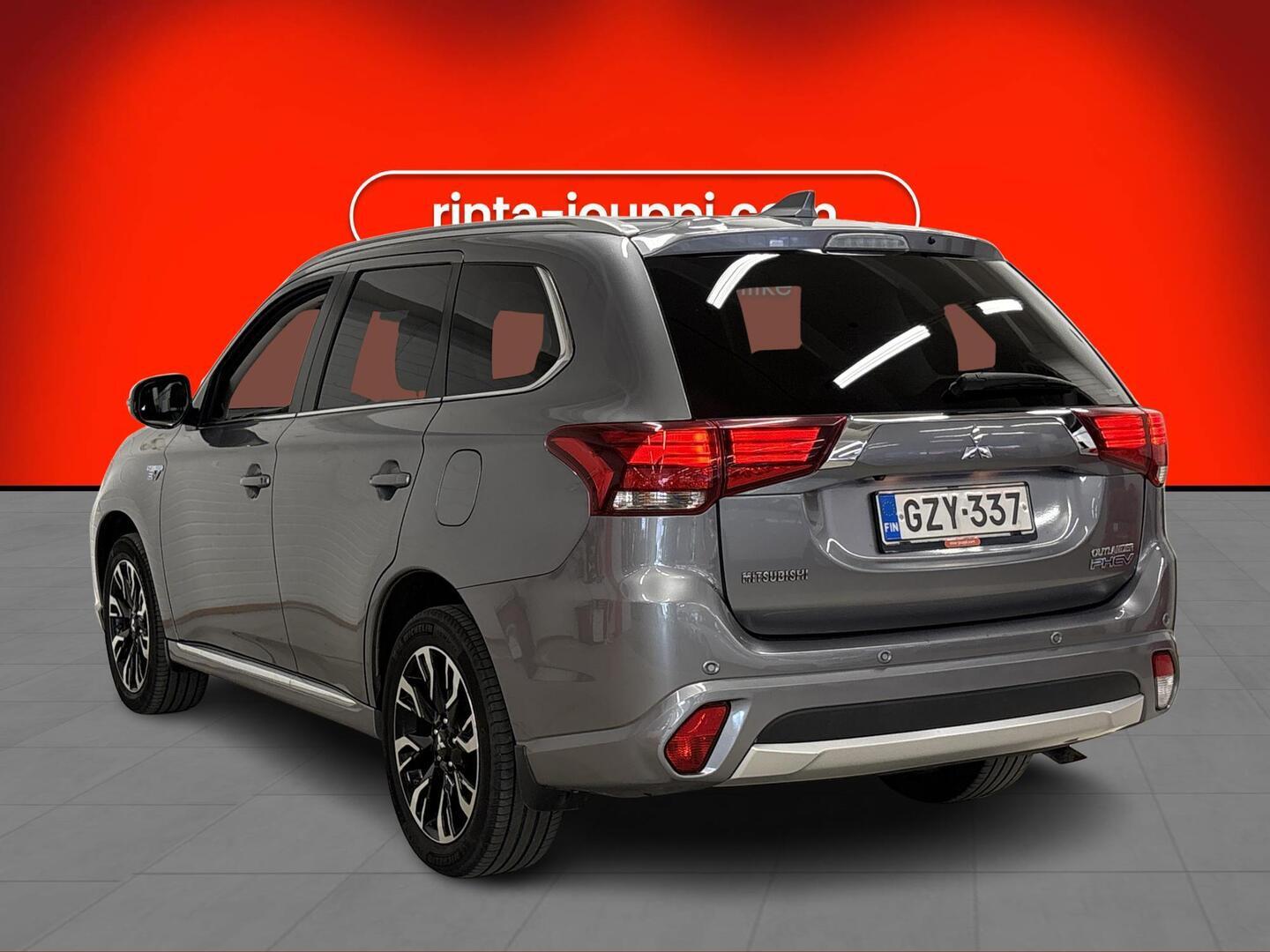 MITSUBISHI OUTLANDER 2018