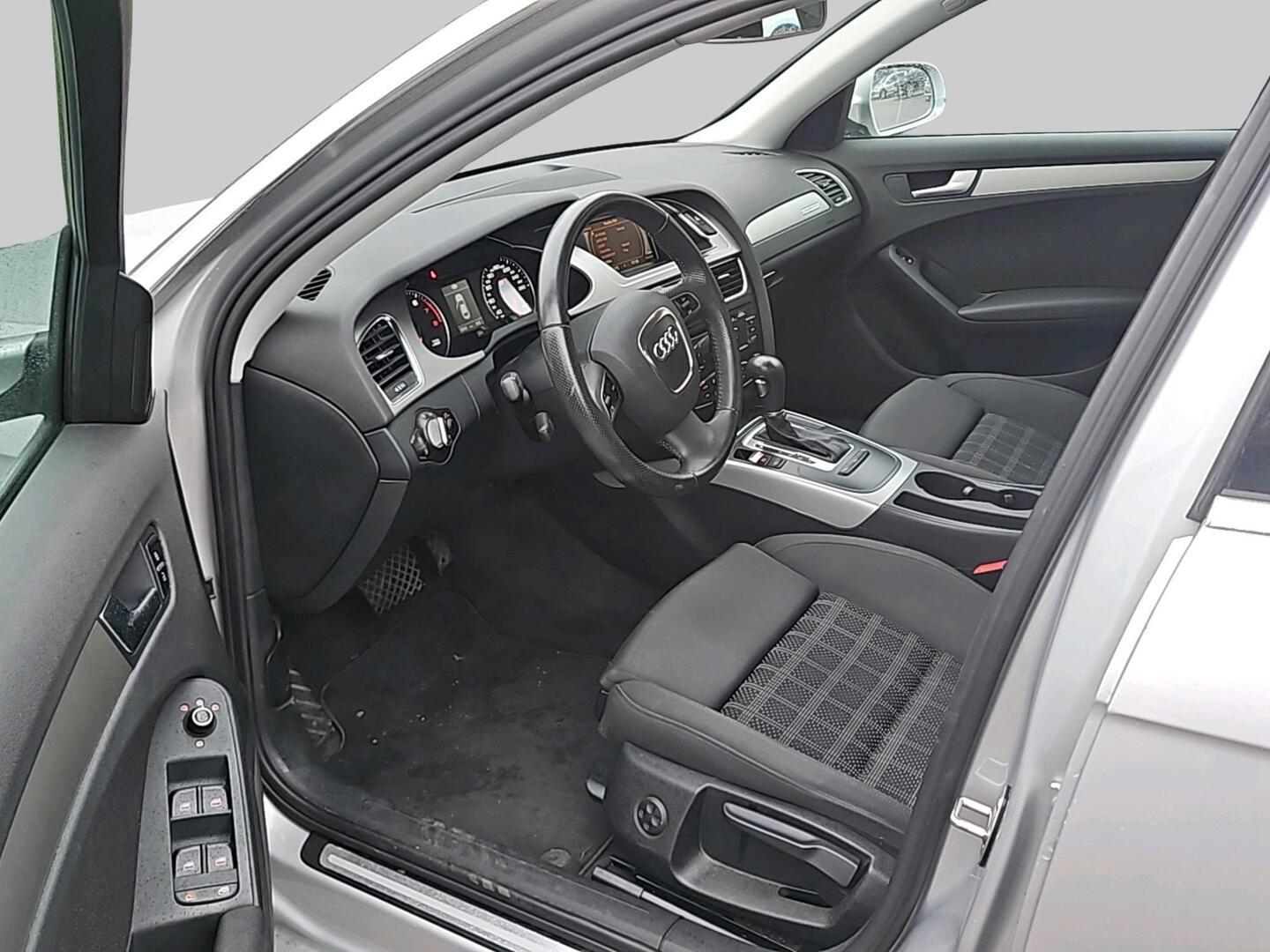 AUDI A4 2010