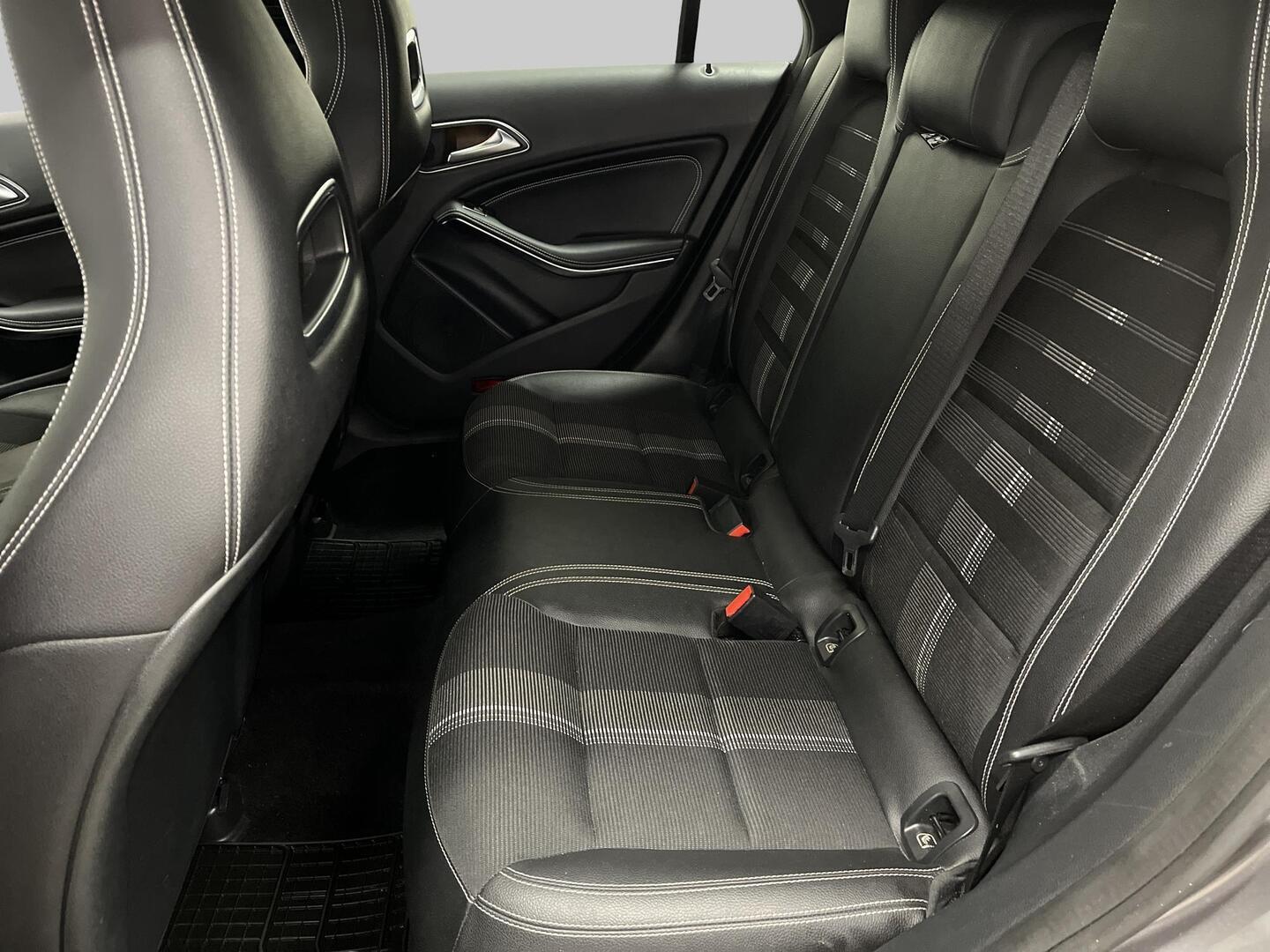 MERCEDES-BENZ CLA 2018