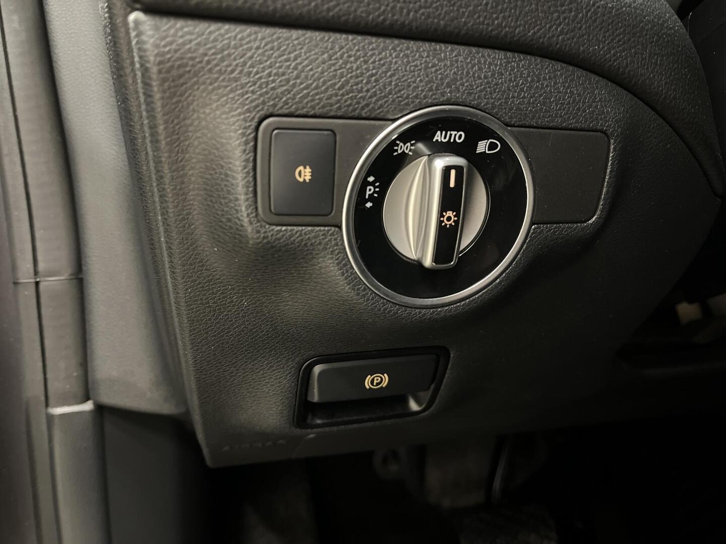 MERCEDES-BENZ CLA 2018