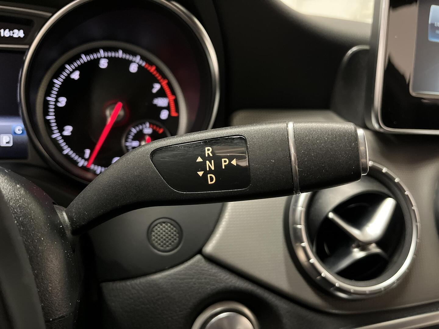 MERCEDES-BENZ CLA 2018