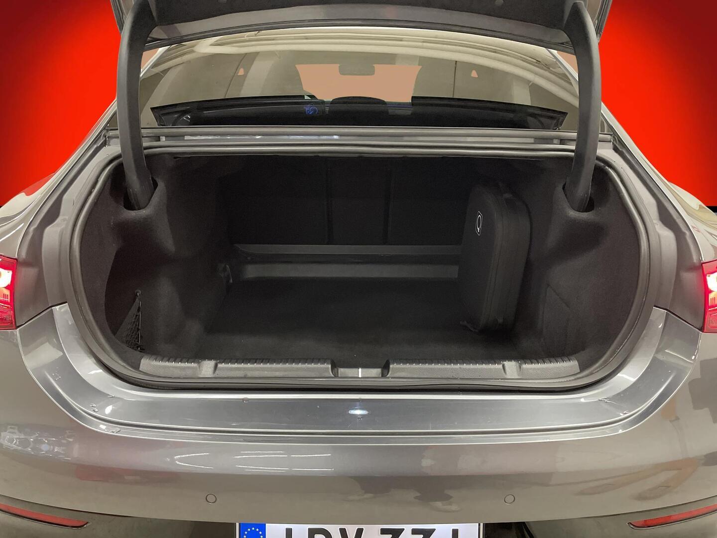 MERCEDES-BENZ EQE 2023