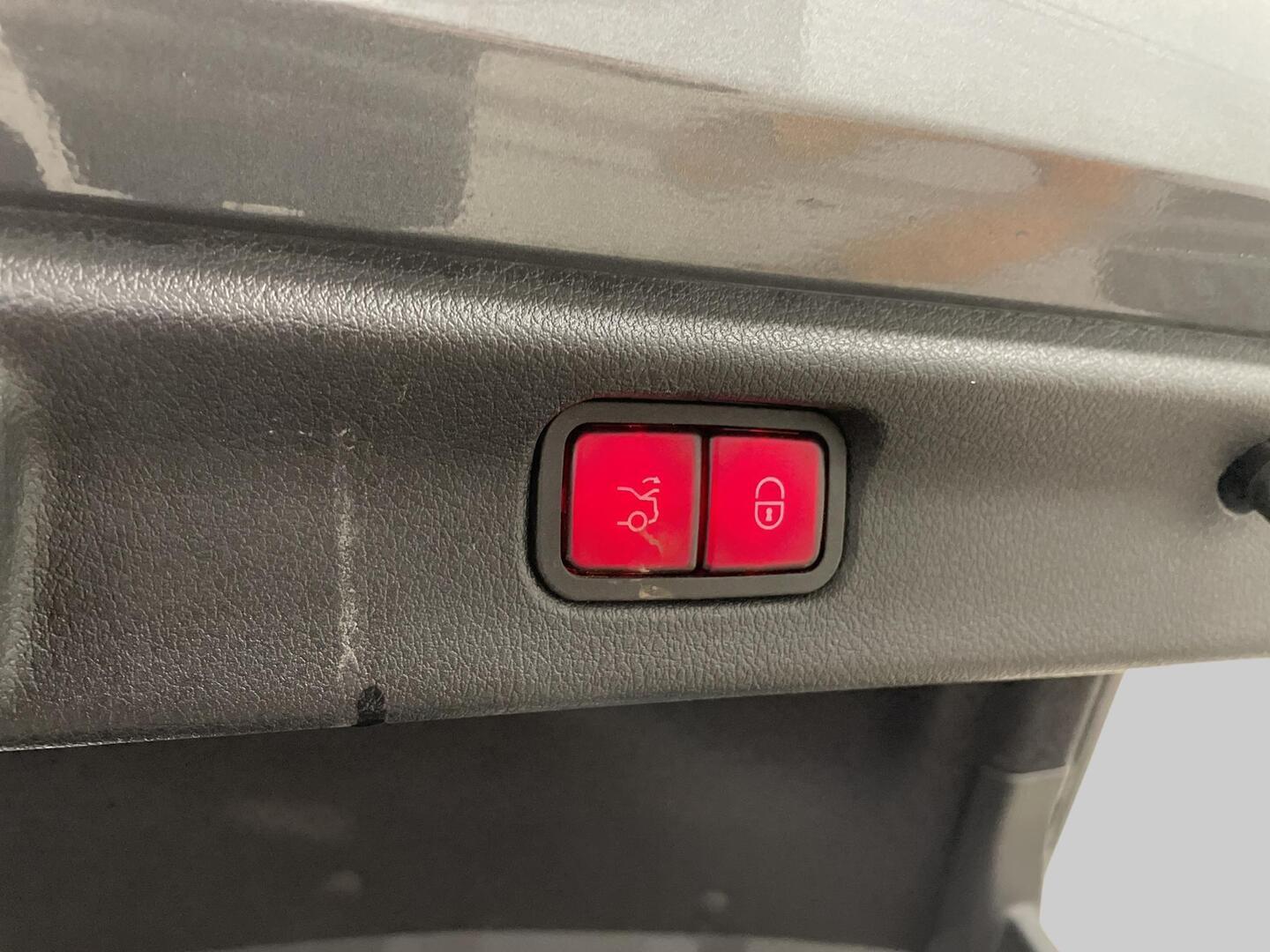 MERCEDES-BENZ EQE 2023