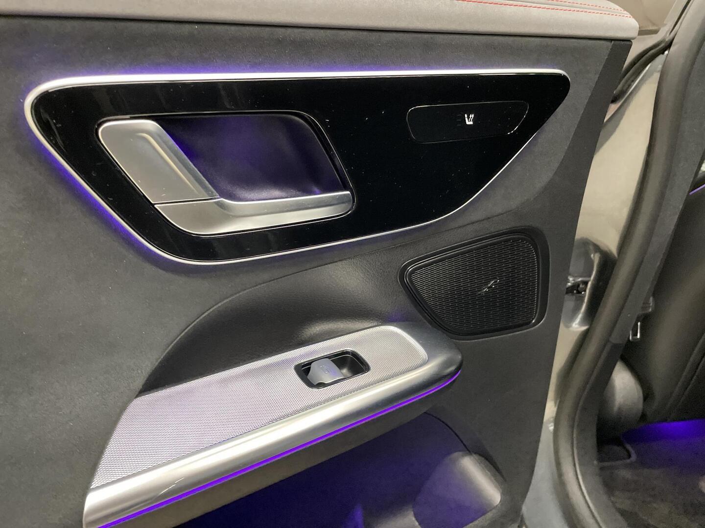 MERCEDES-BENZ EQE 2023