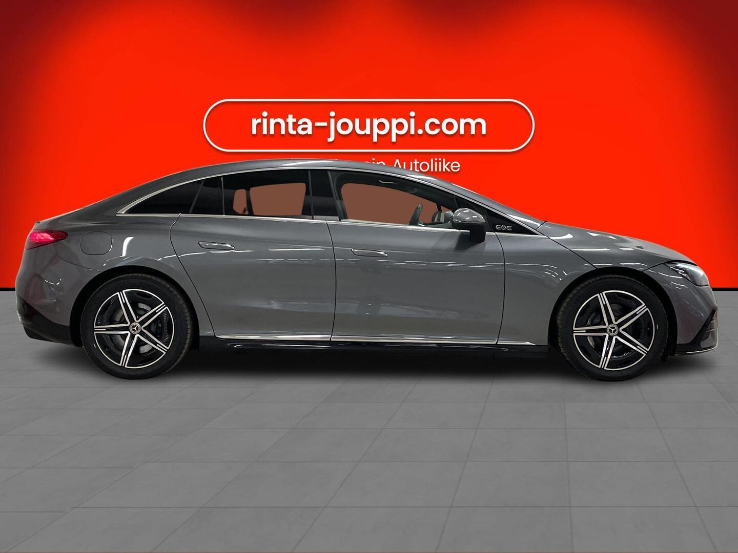 MERCEDES-BENZ EQE 2023