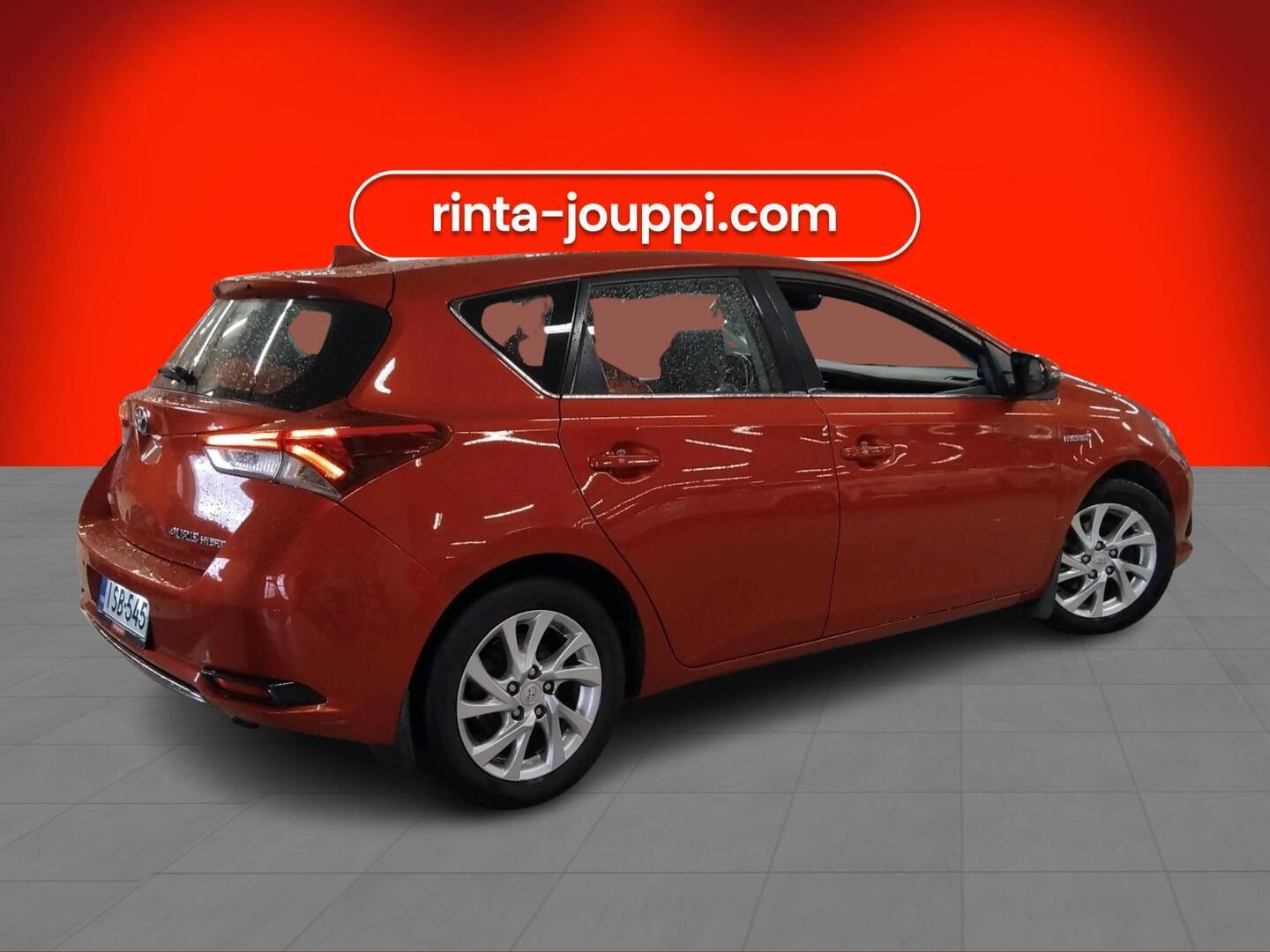 TOYOTA AURIS 2016