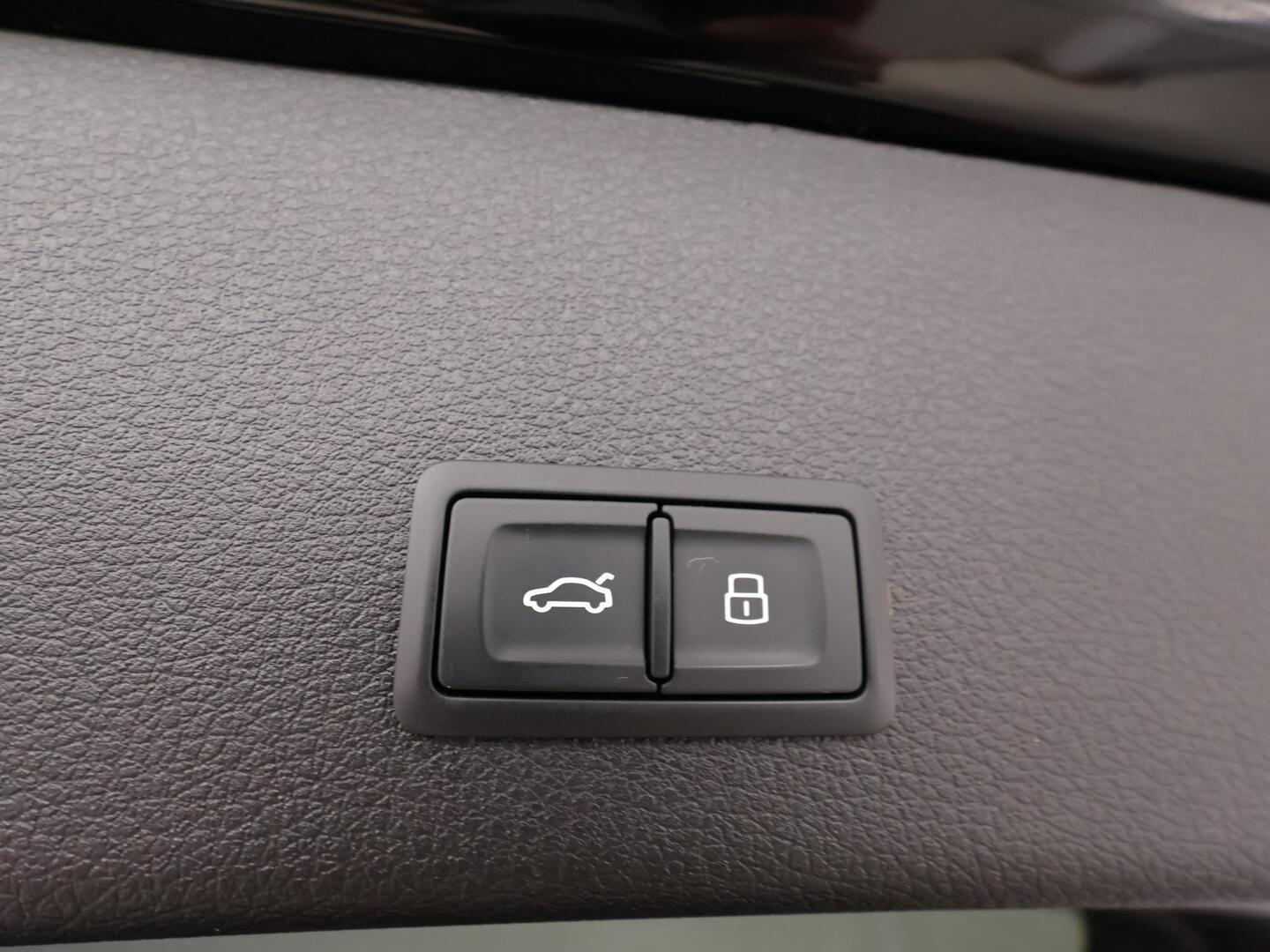 AUDI E-TRON 2022