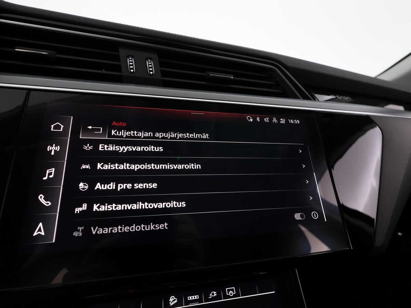 AUDI E-TRON 2022