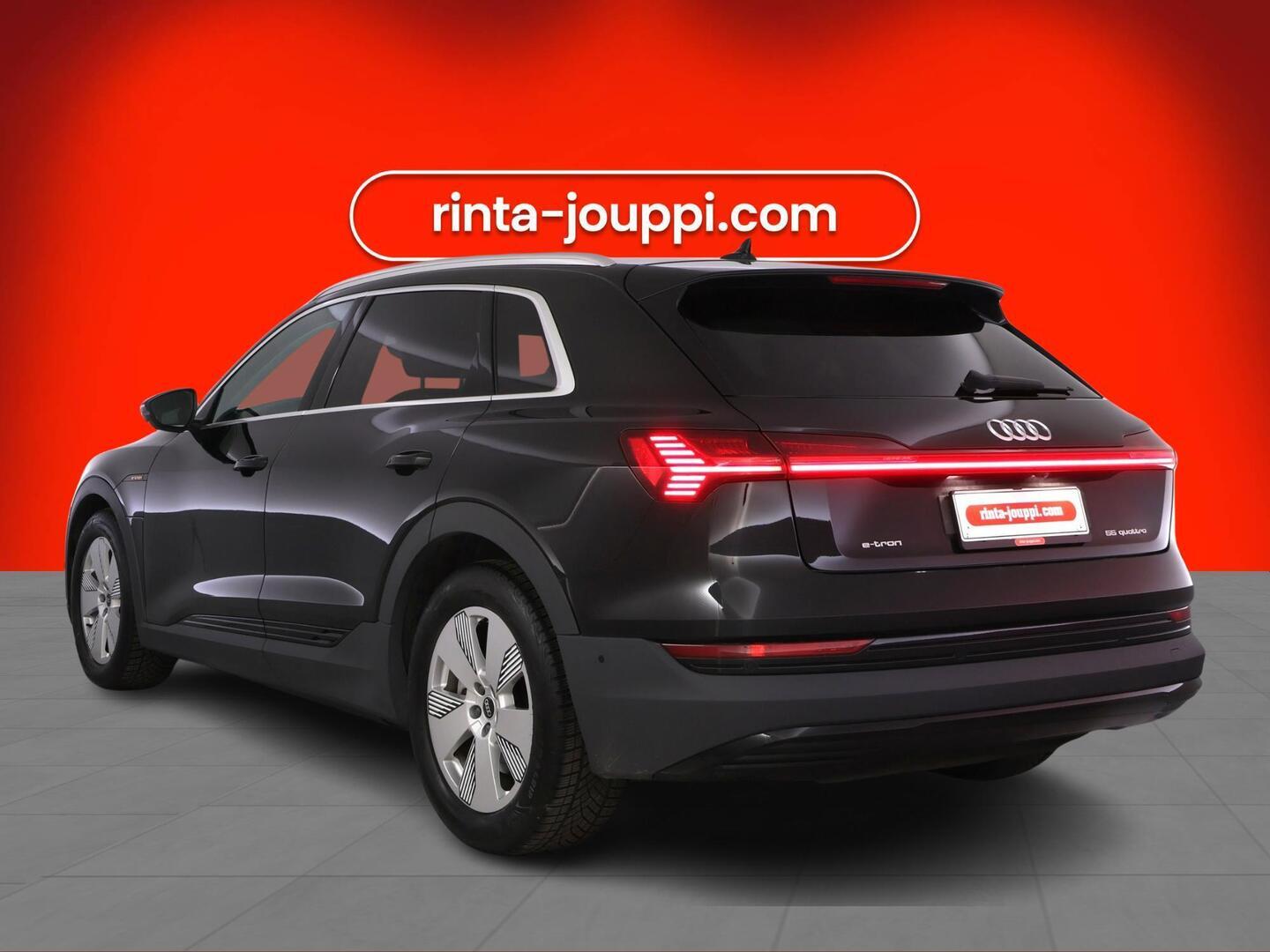 AUDI E-TRON 2022