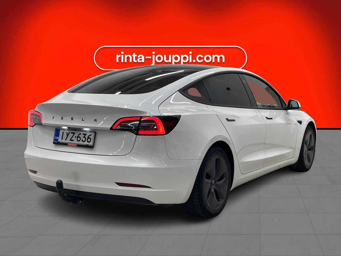 TESLA Model 3 2021
