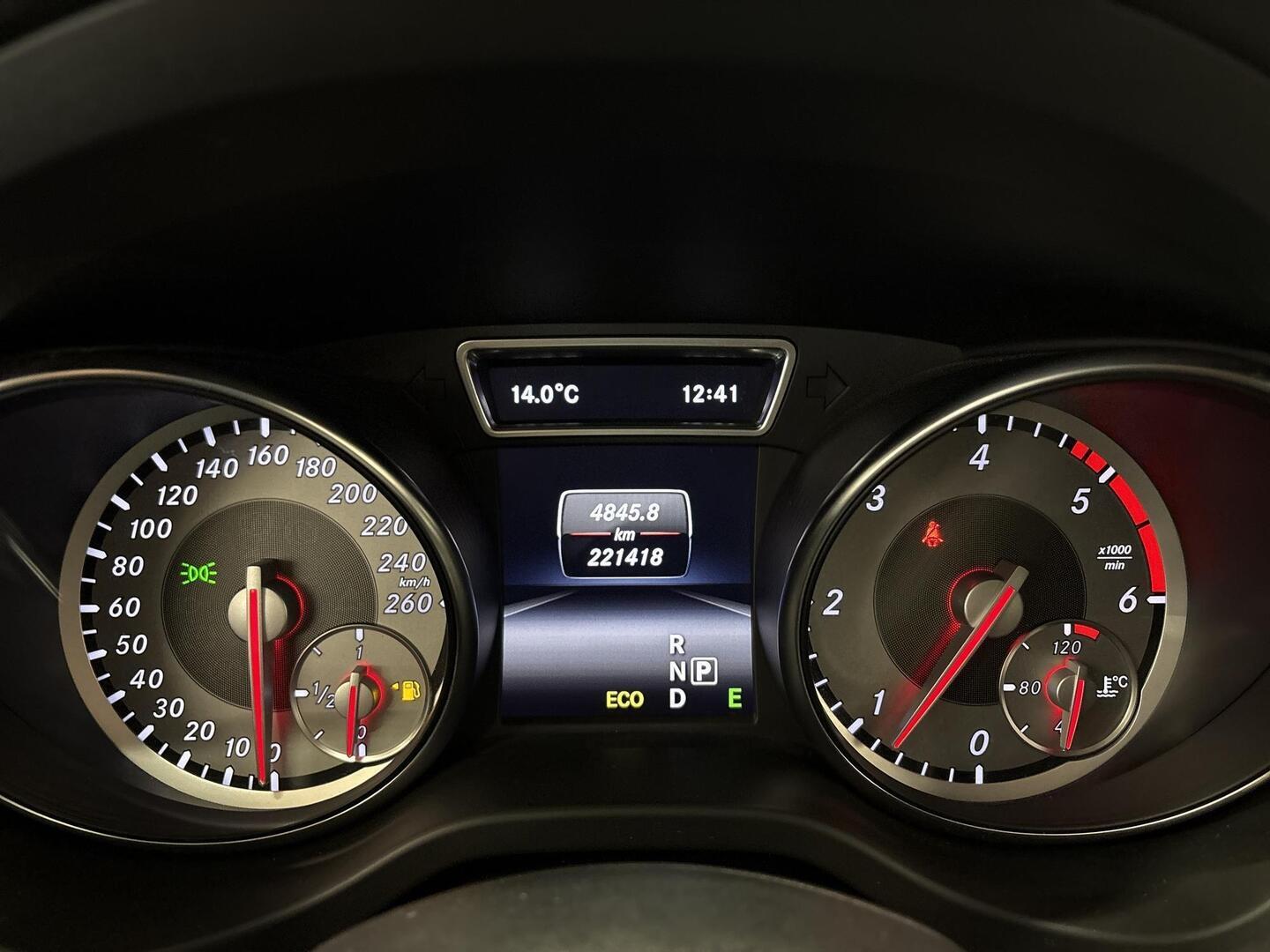 MERCEDES-BENZ CLA 2014