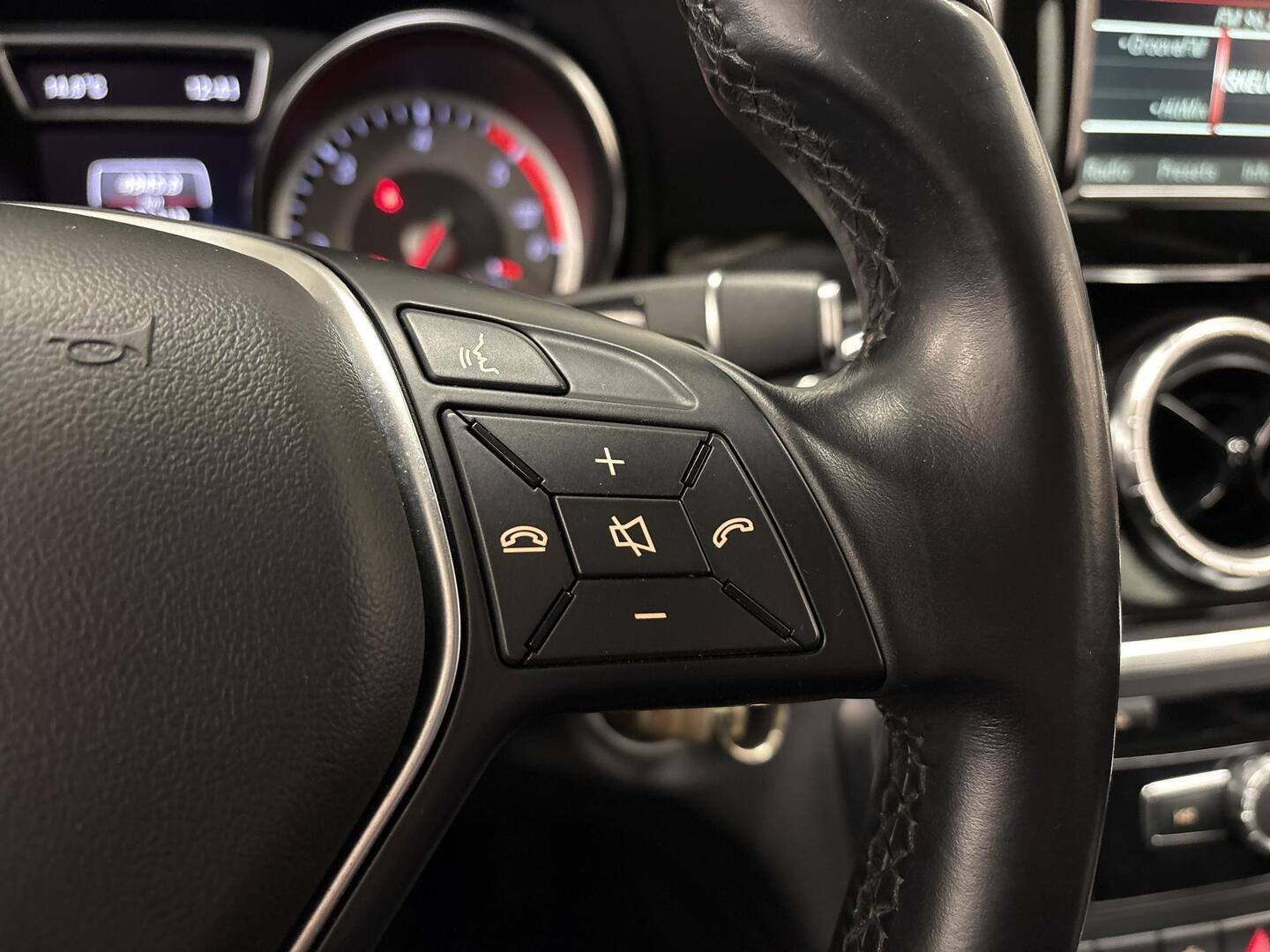 MERCEDES-BENZ CLA 2014