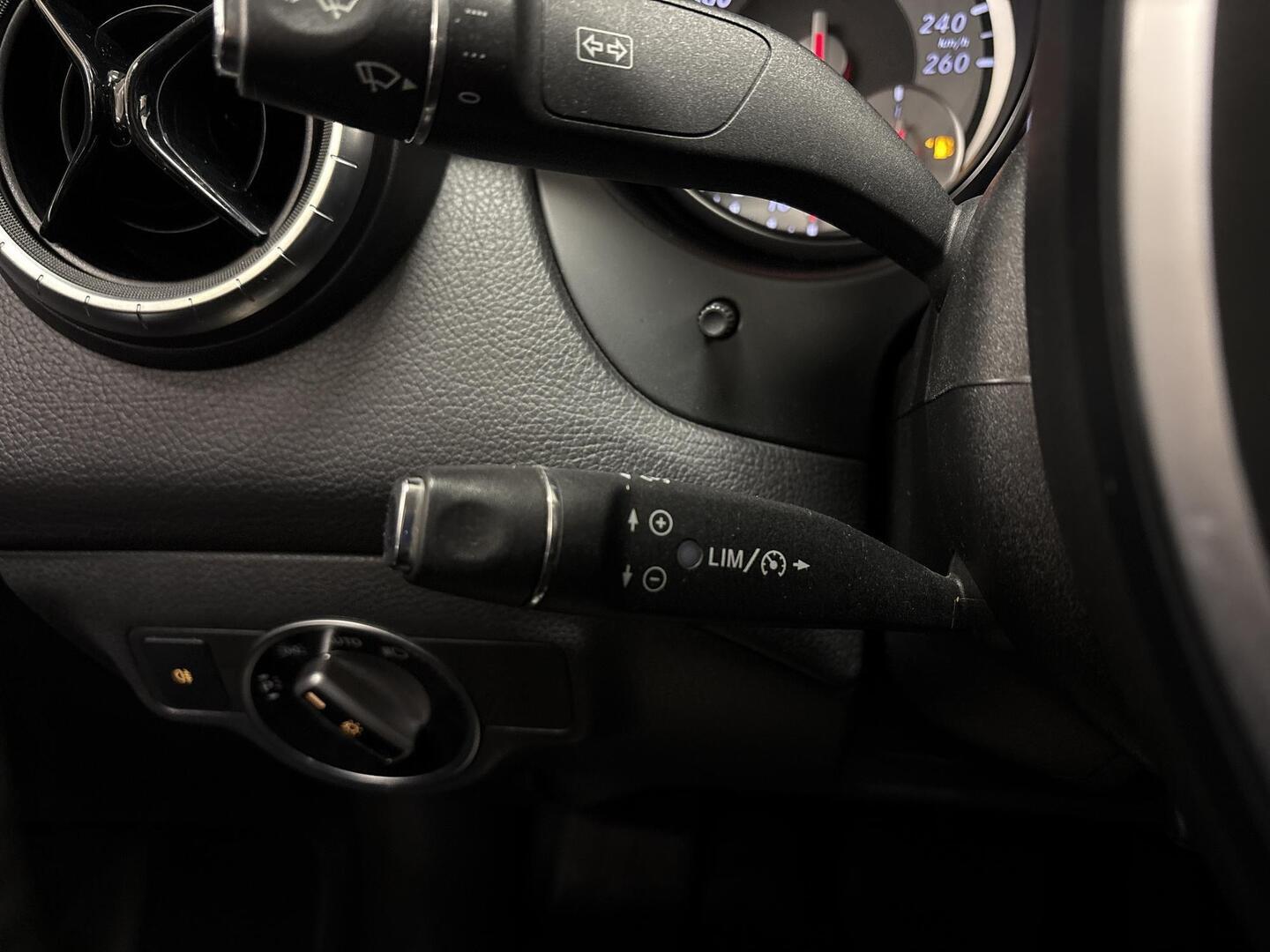 MERCEDES-BENZ CLA 2014