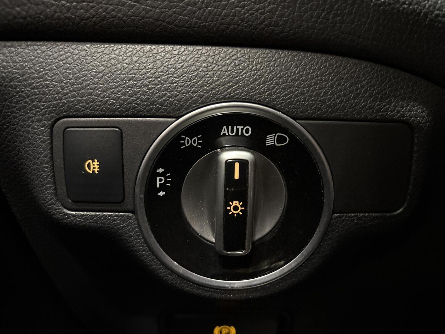 MERCEDES-BENZ CLA 2014