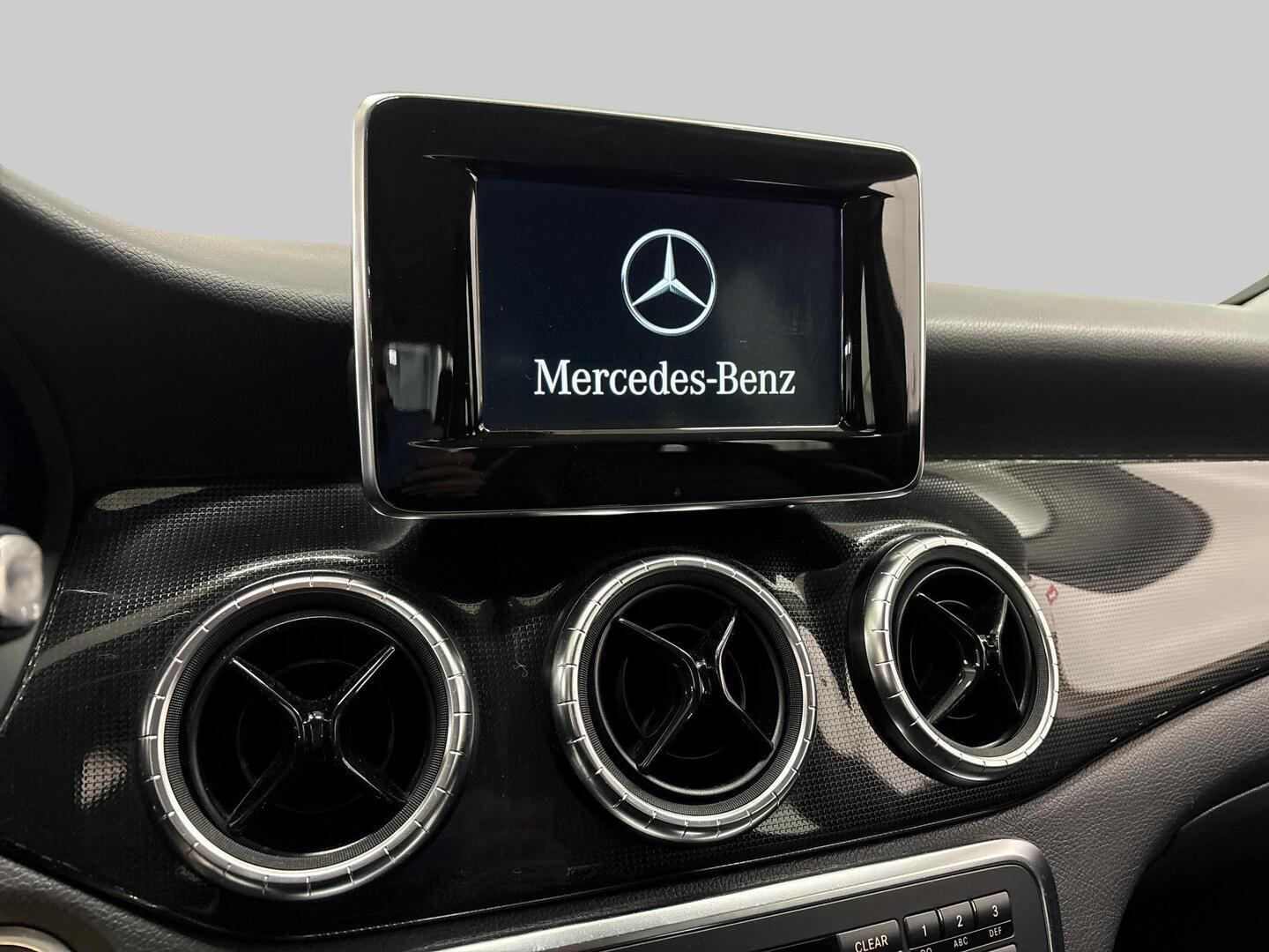 MERCEDES-BENZ CLA 2014