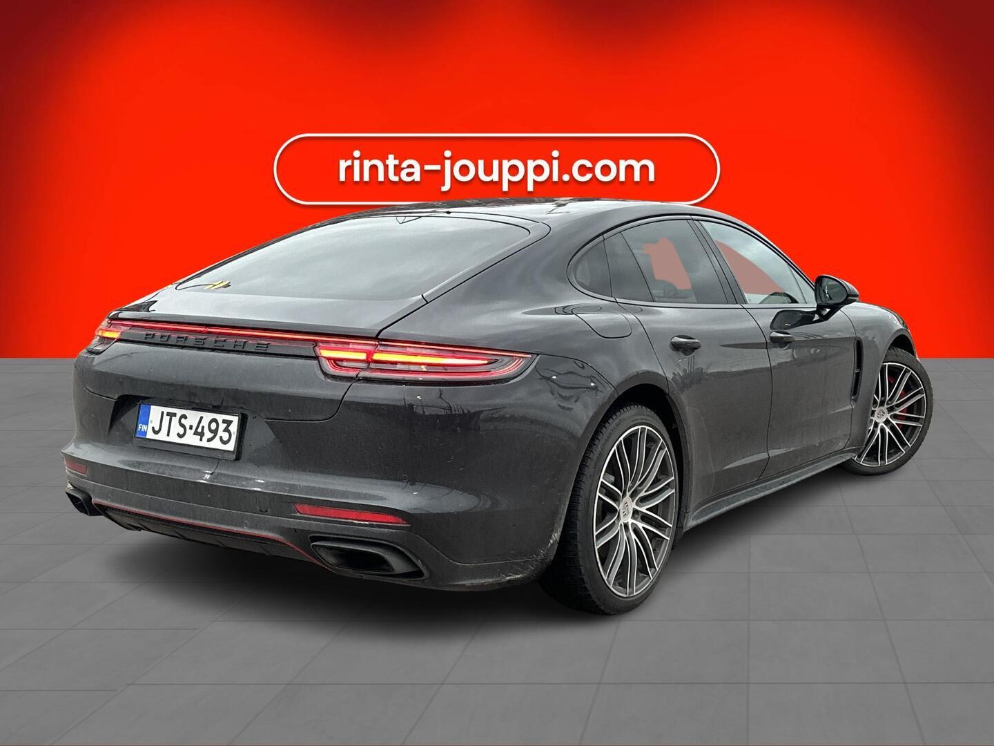 PORSCHE Panamera 2017