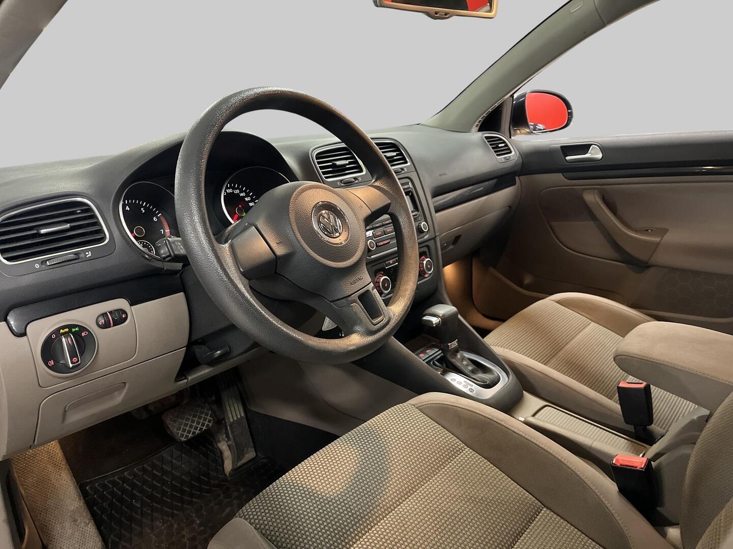 VOLKSWAGEN Golf 2010