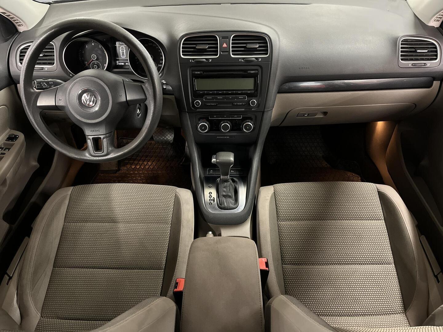 VOLKSWAGEN Golf 2010