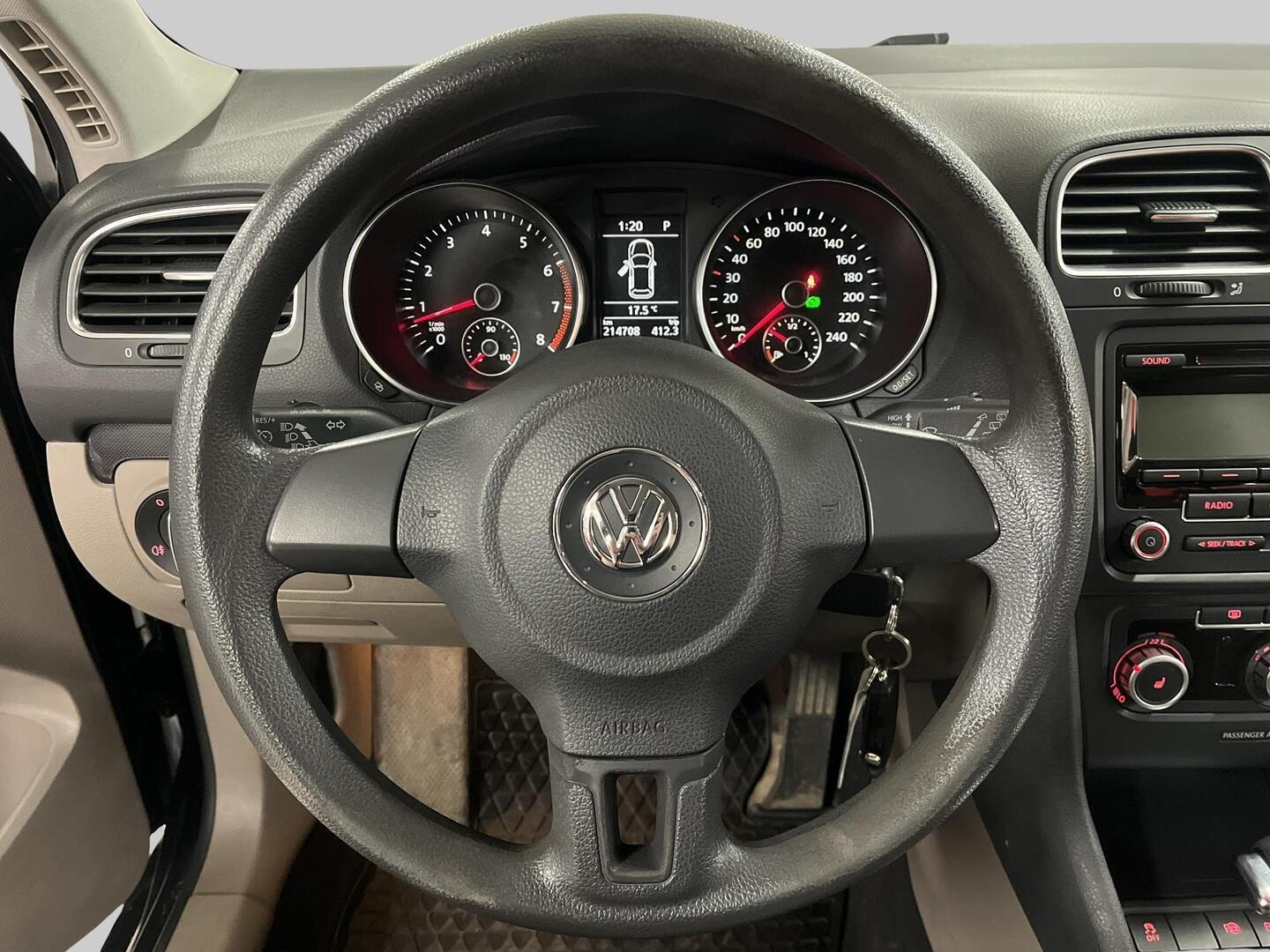 VOLKSWAGEN Golf 2010