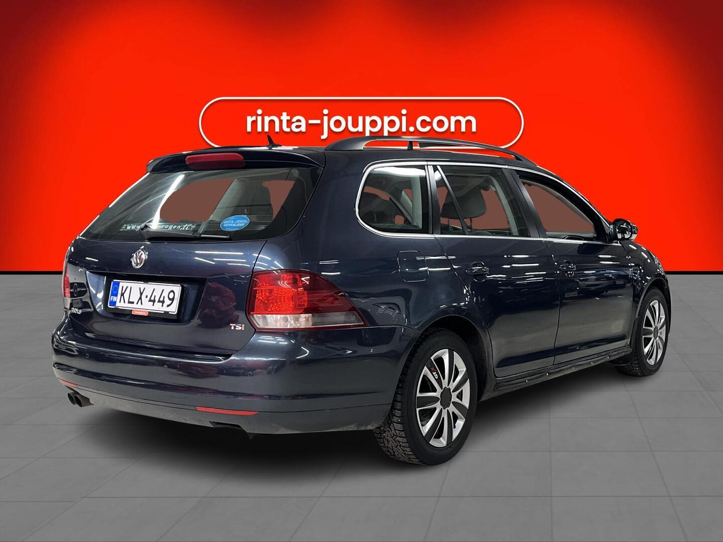 VOLKSWAGEN Golf 2010