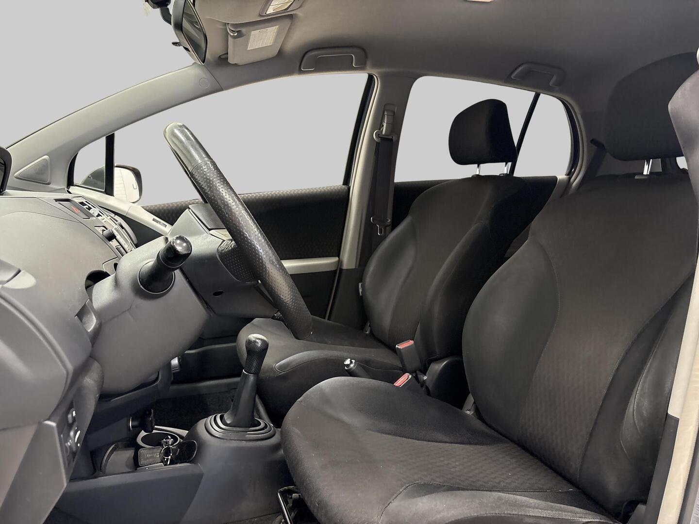 TOYOTA Yaris 2007