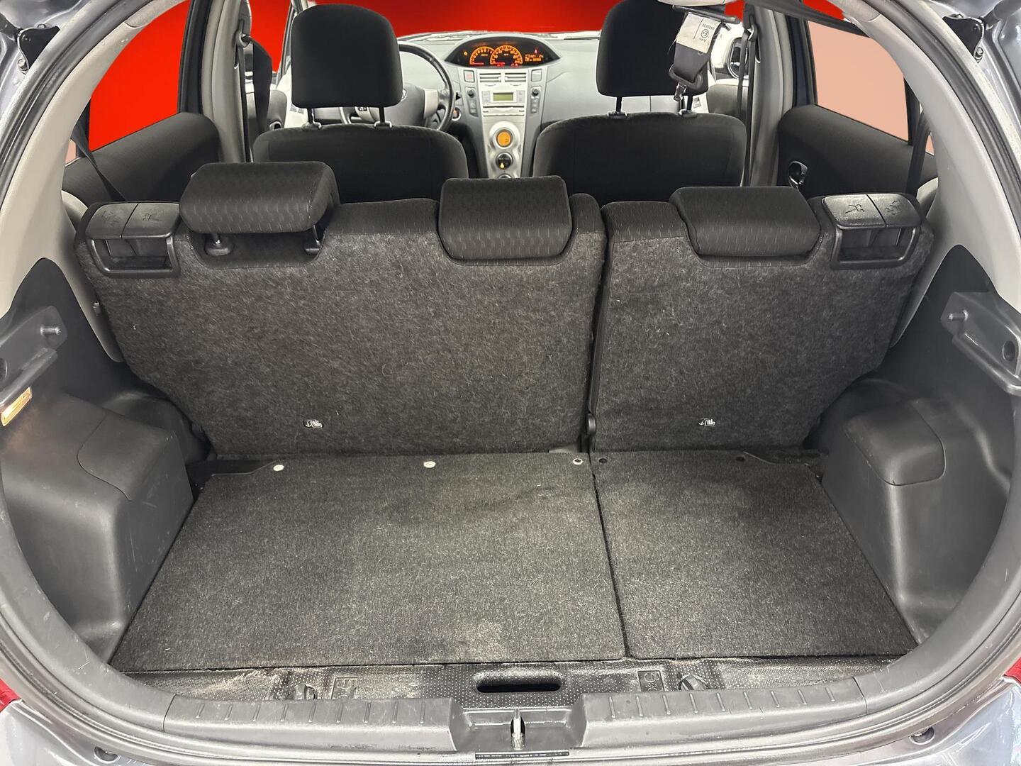 TOYOTA Yaris 2007