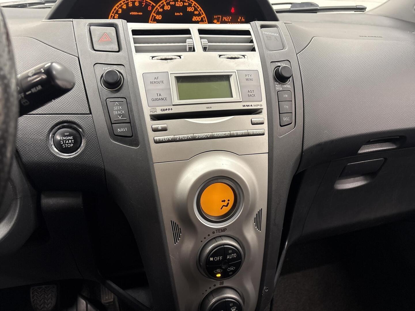 TOYOTA Yaris 2007