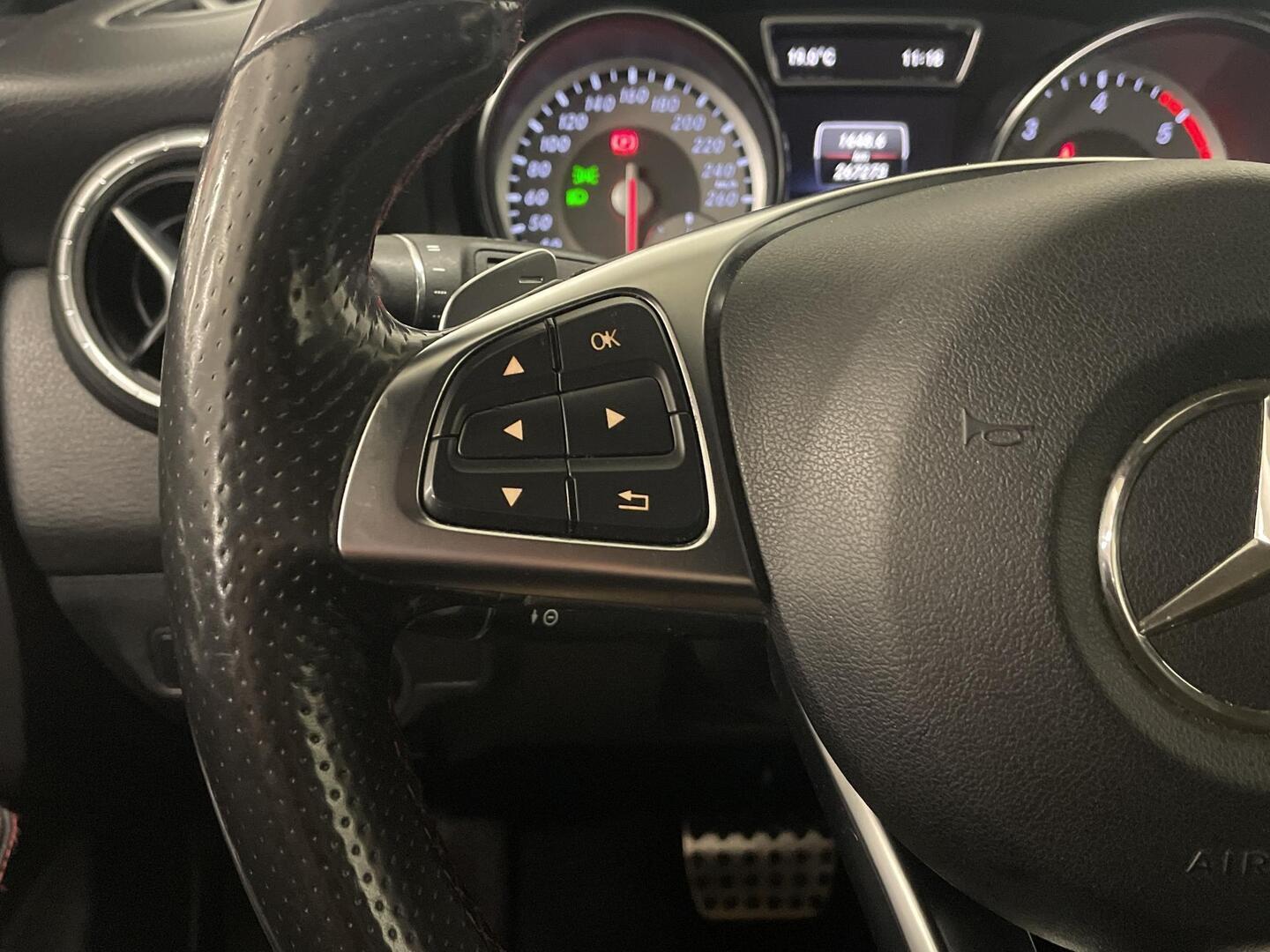 MERCEDES-BENZ CLA 2015