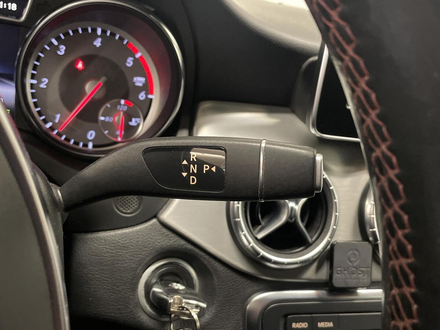 MERCEDES-BENZ CLA 2015