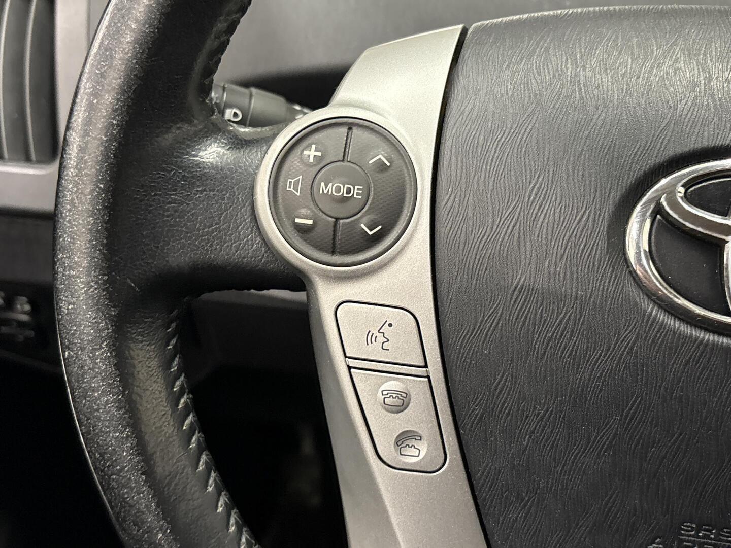 TOYOTA PRIUS PLUG-IN HYBRID 2012