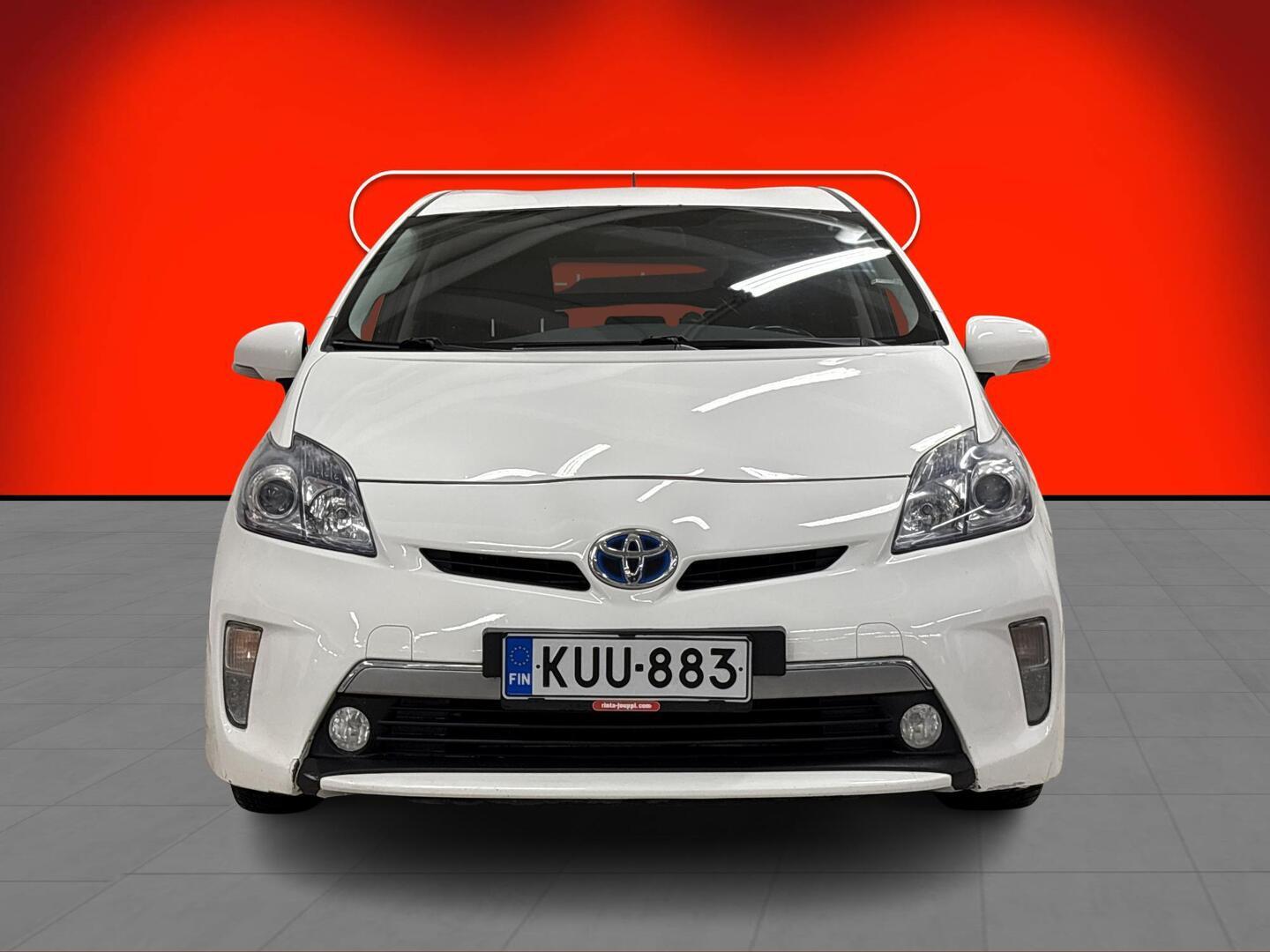 TOYOTA PRIUS PLUG-IN HYBRID 2012
