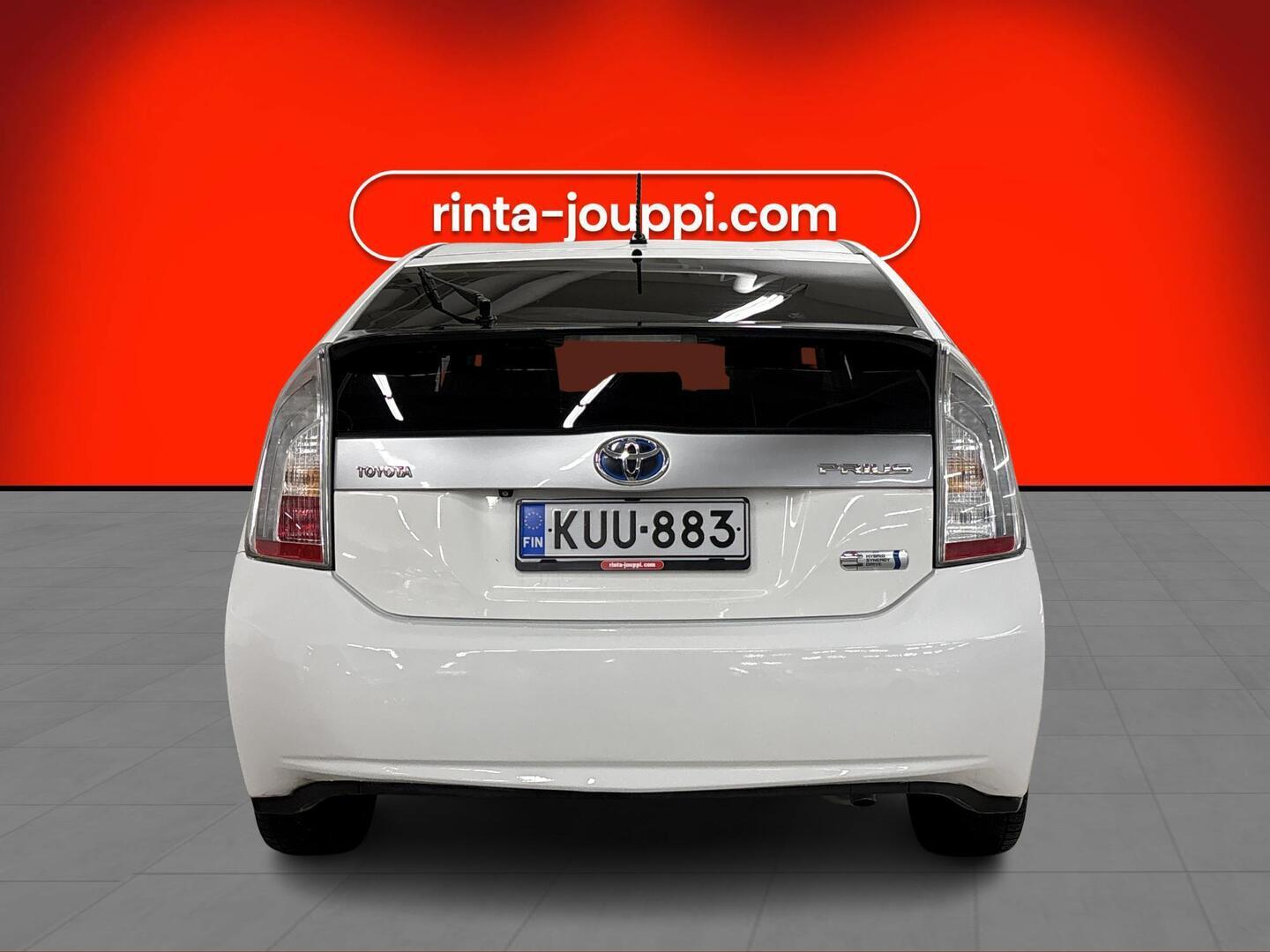 TOYOTA PRIUS PLUG-IN HYBRID 2012