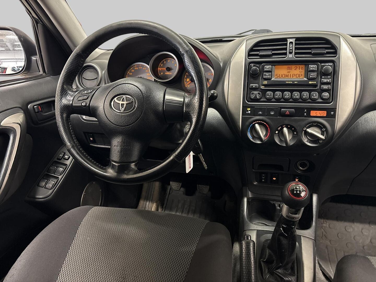 TOYOTA RAV4 2005