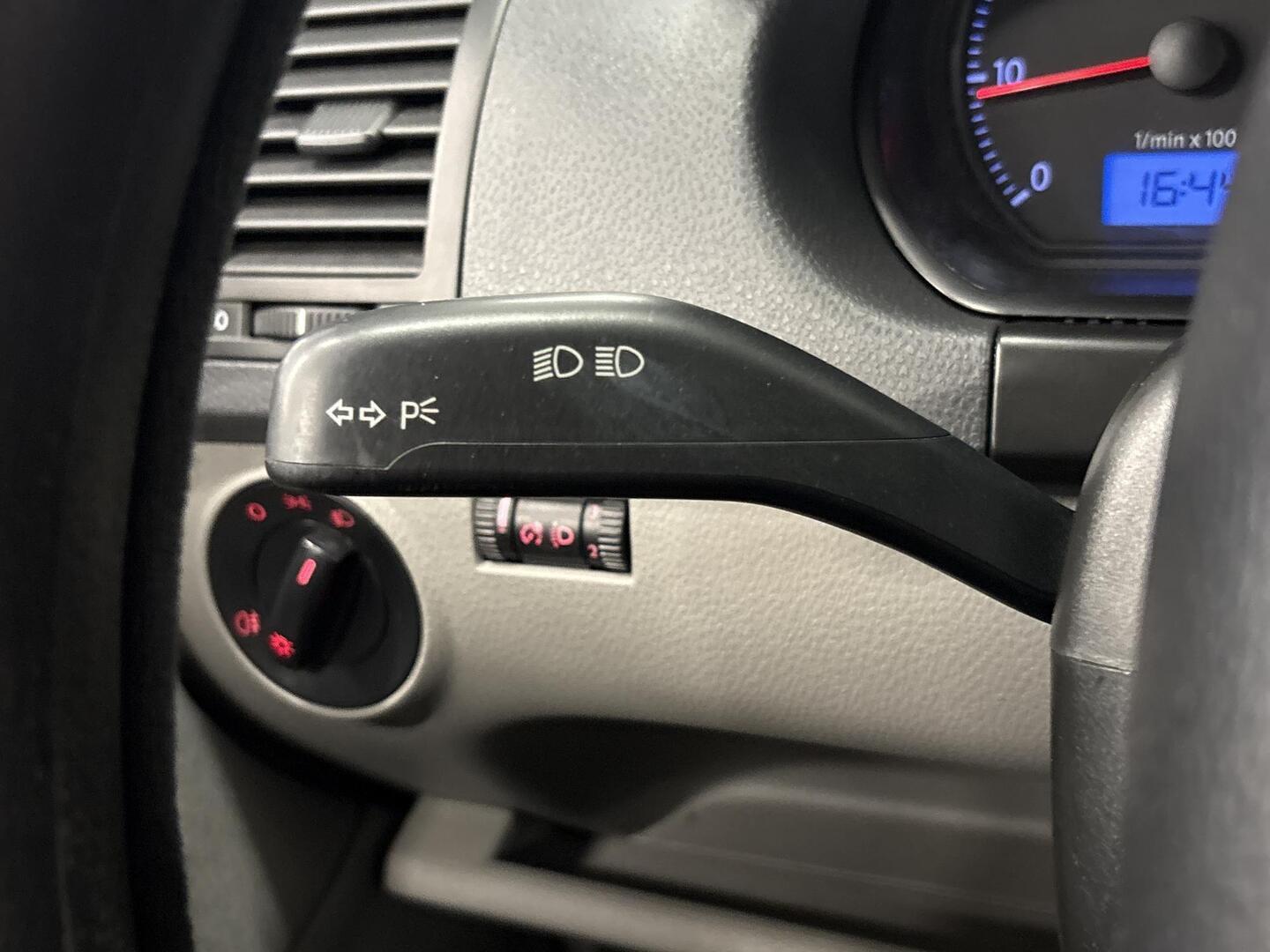 VOLKSWAGEN Polo 2007