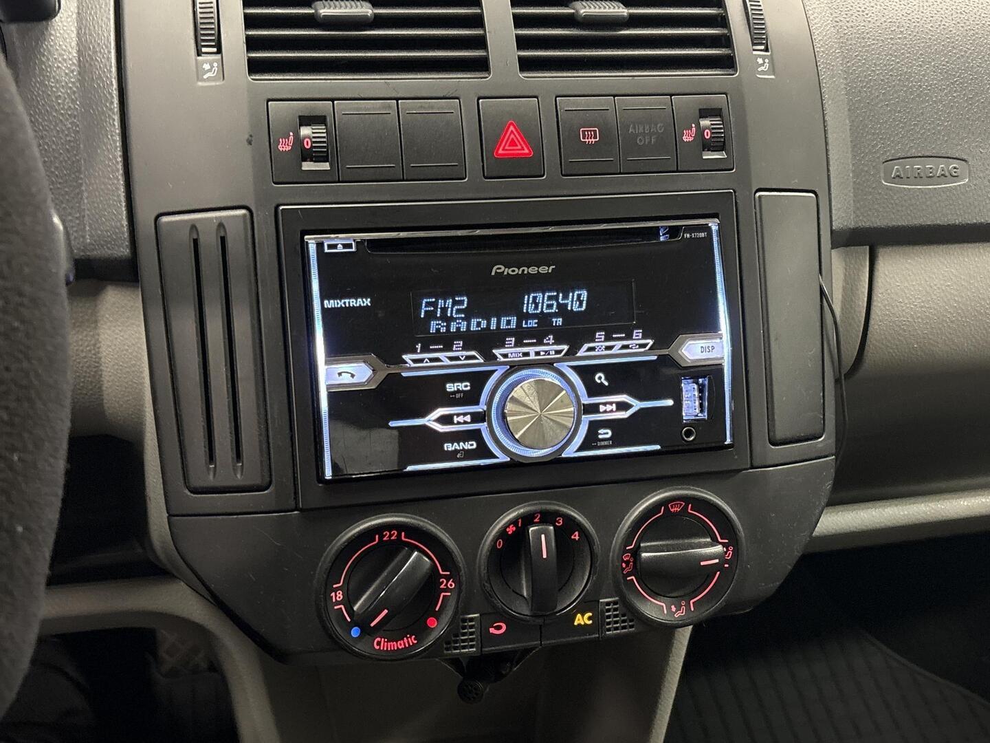 VOLKSWAGEN Polo 2007