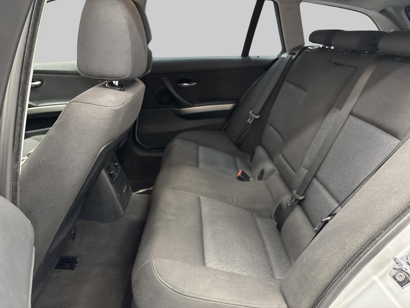 BMW 320 2006