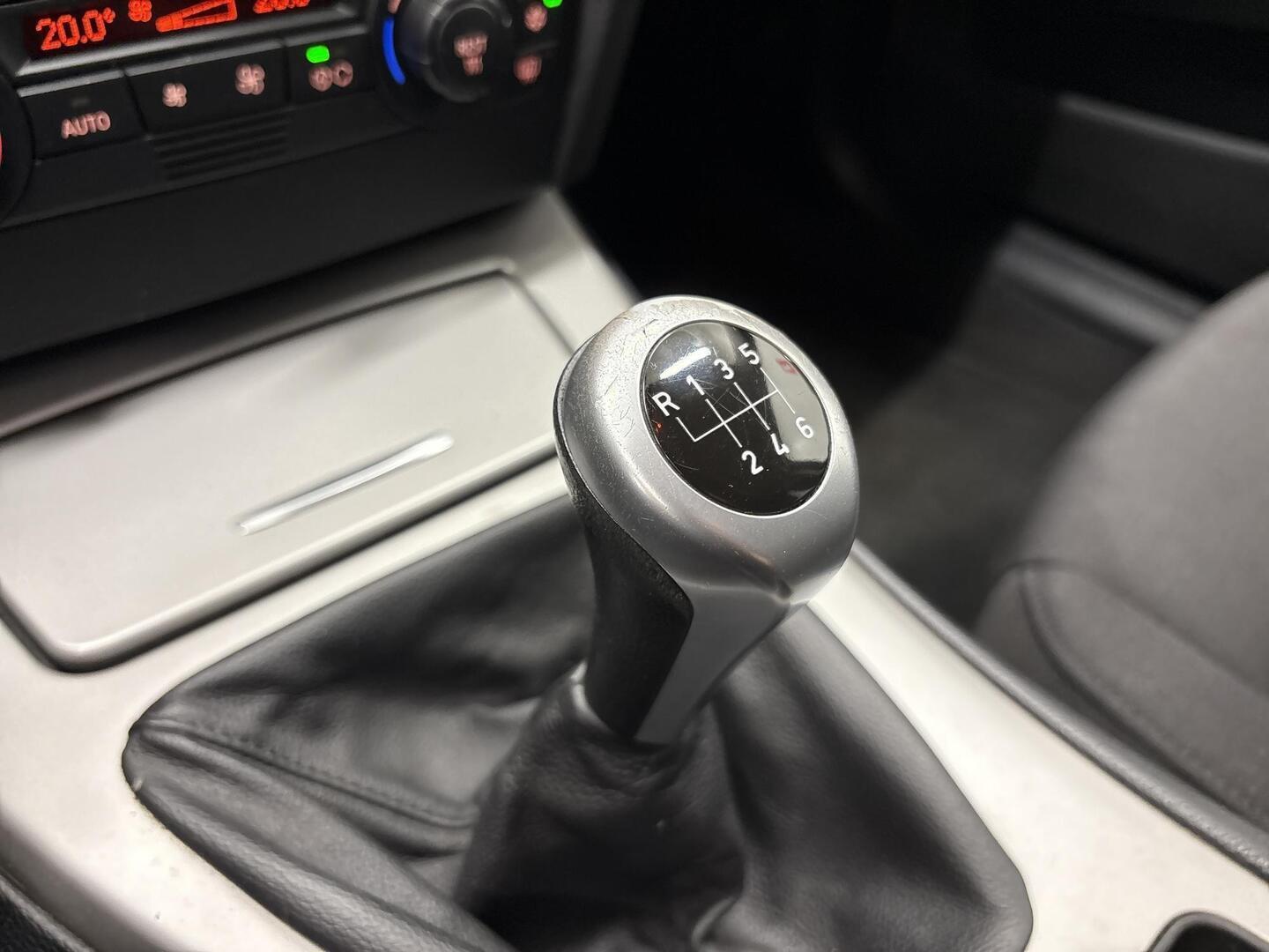 BMW 320 2006
