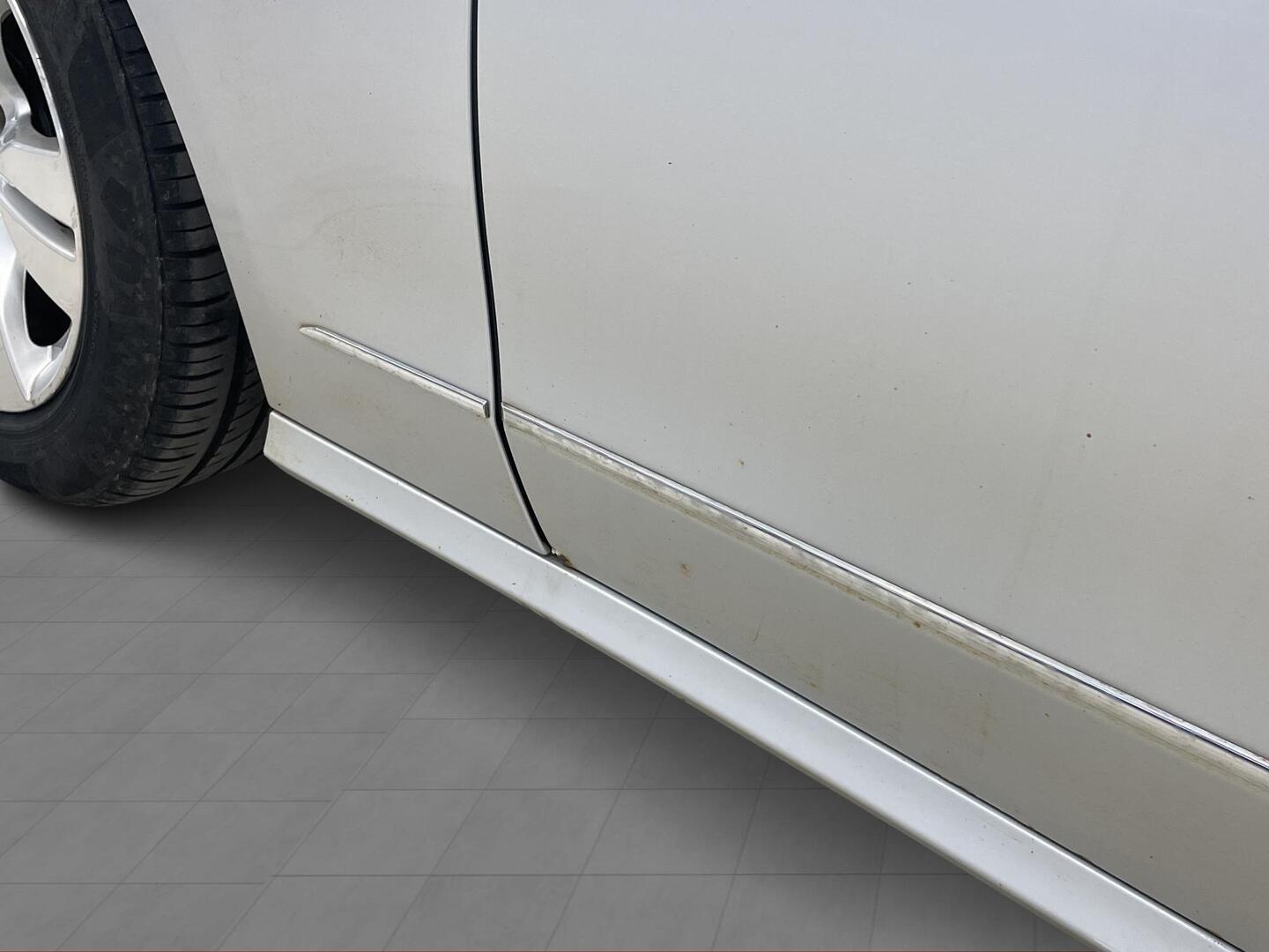 MERCEDES-BENZ E 2010