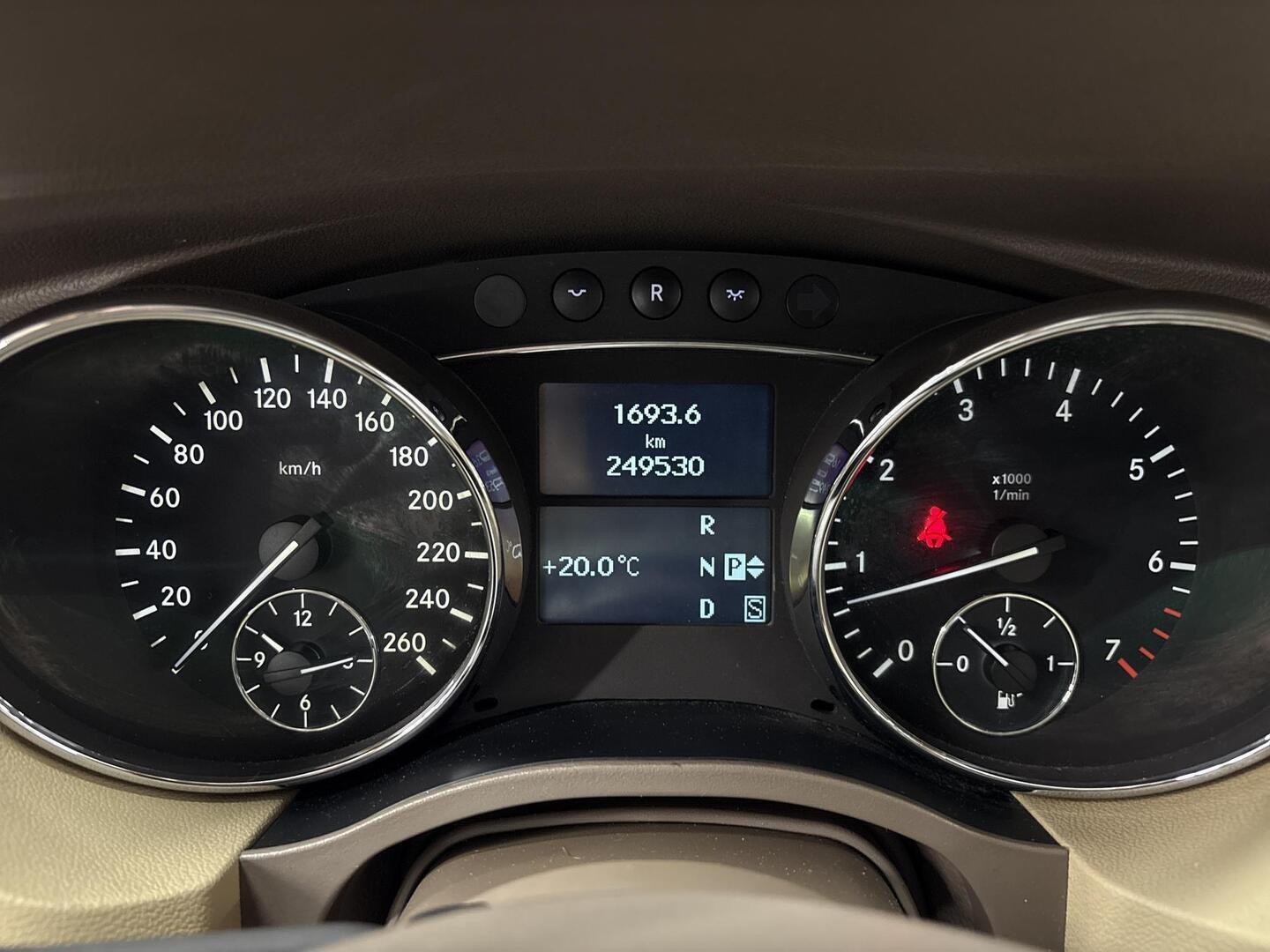 MERCEDES-BENZ R 2007