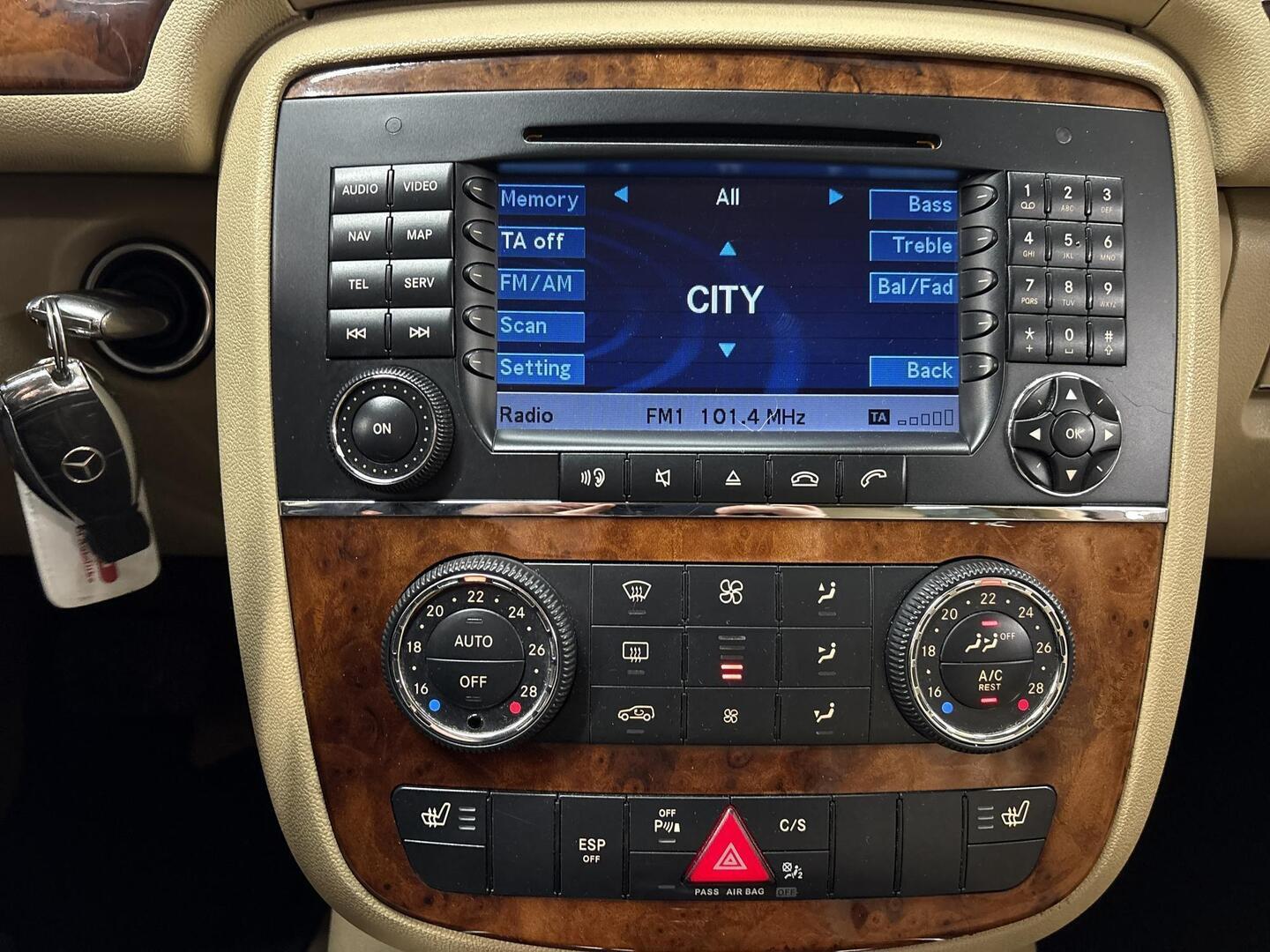 MERCEDES-BENZ R 2007