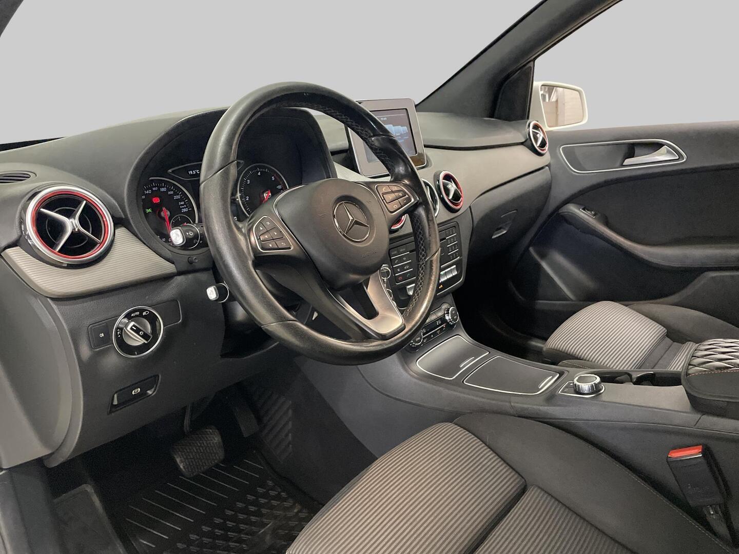 MERCEDES-BENZ B 2016