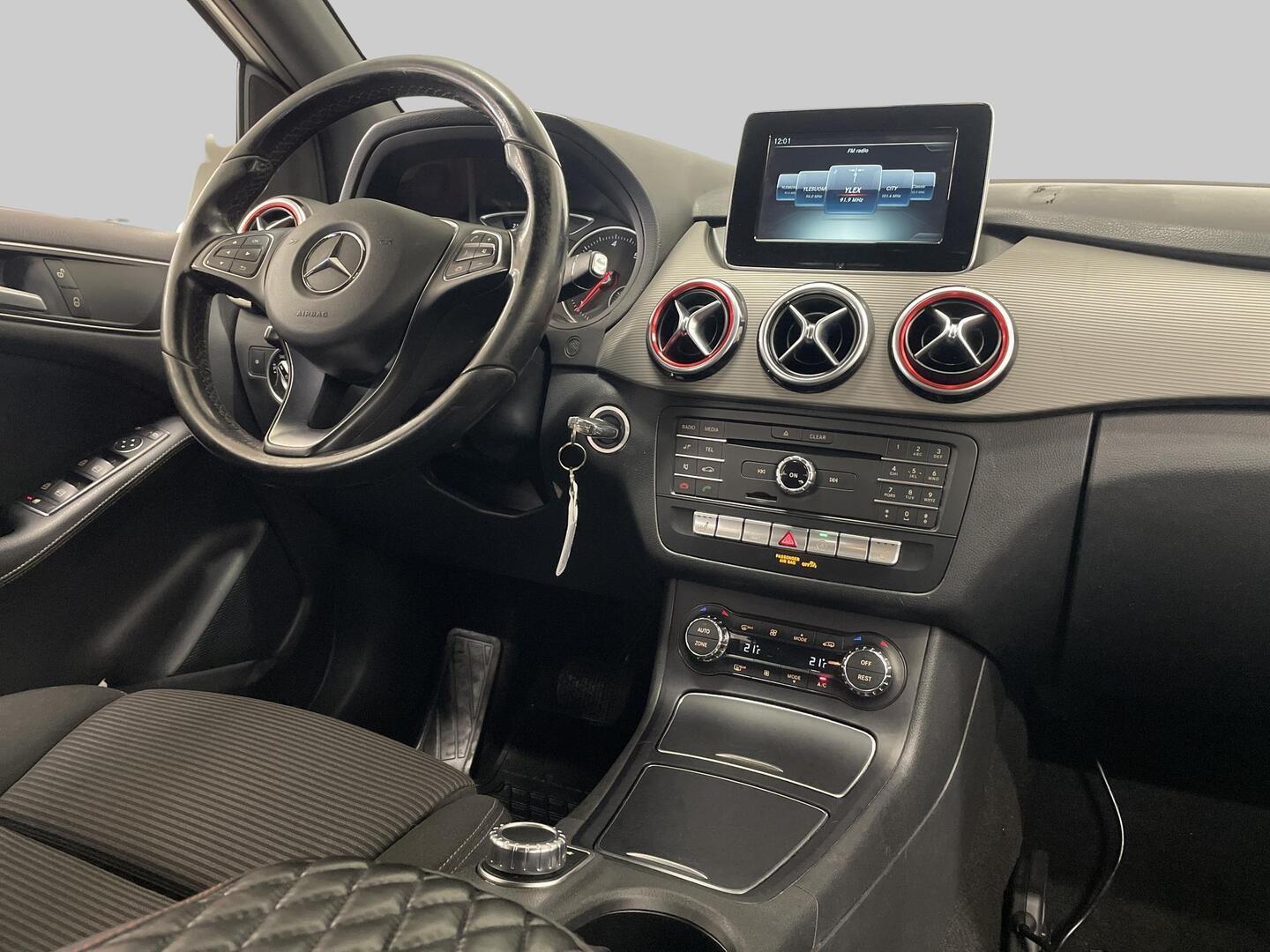 MERCEDES-BENZ B 2016