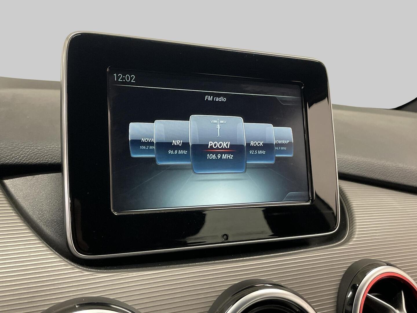 MERCEDES-BENZ B 2016