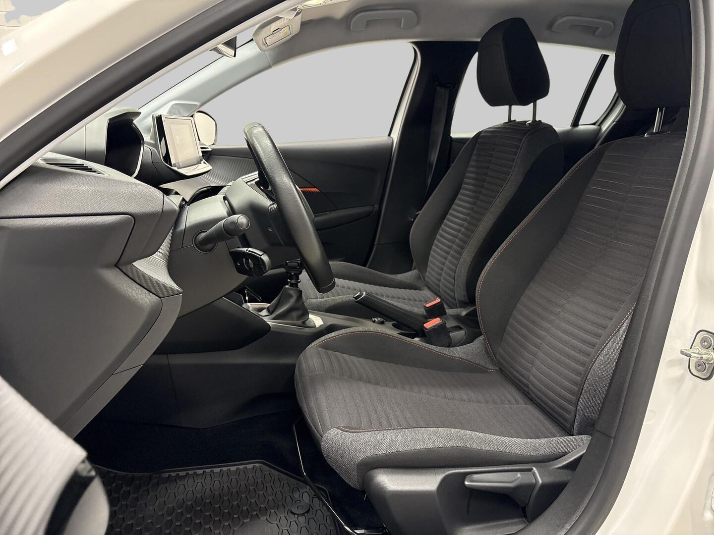 PEUGEOT 208 2020