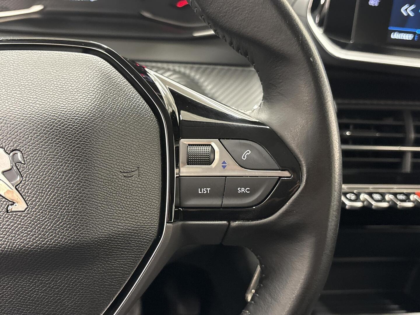 PEUGEOT 208 2020
