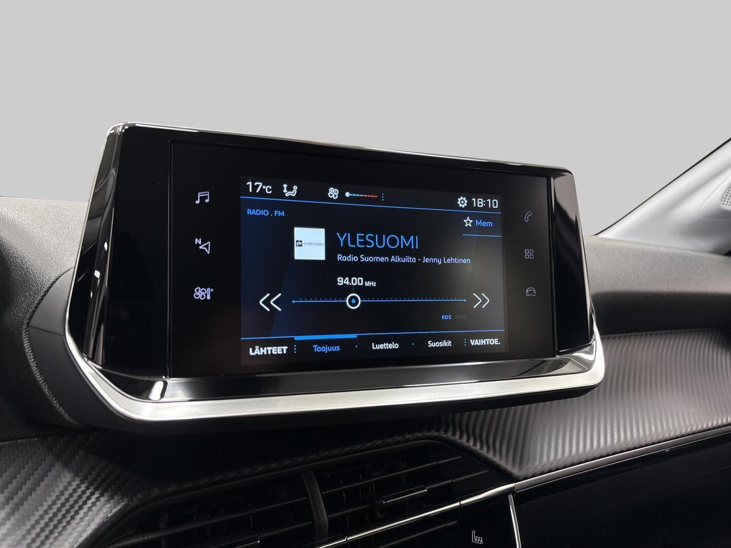 PEUGEOT 208 2020