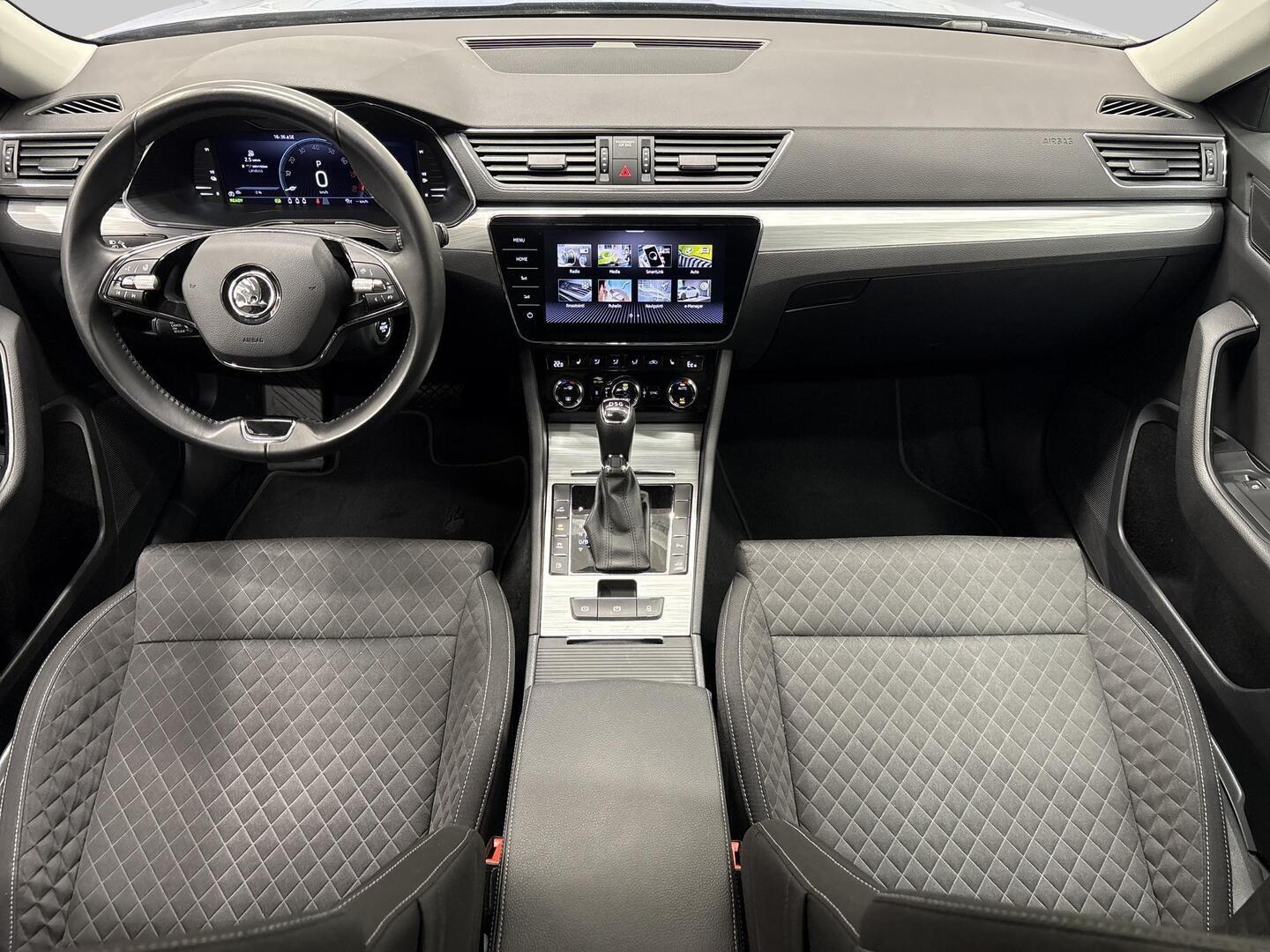 SKODA SUPERB COMBI 2022