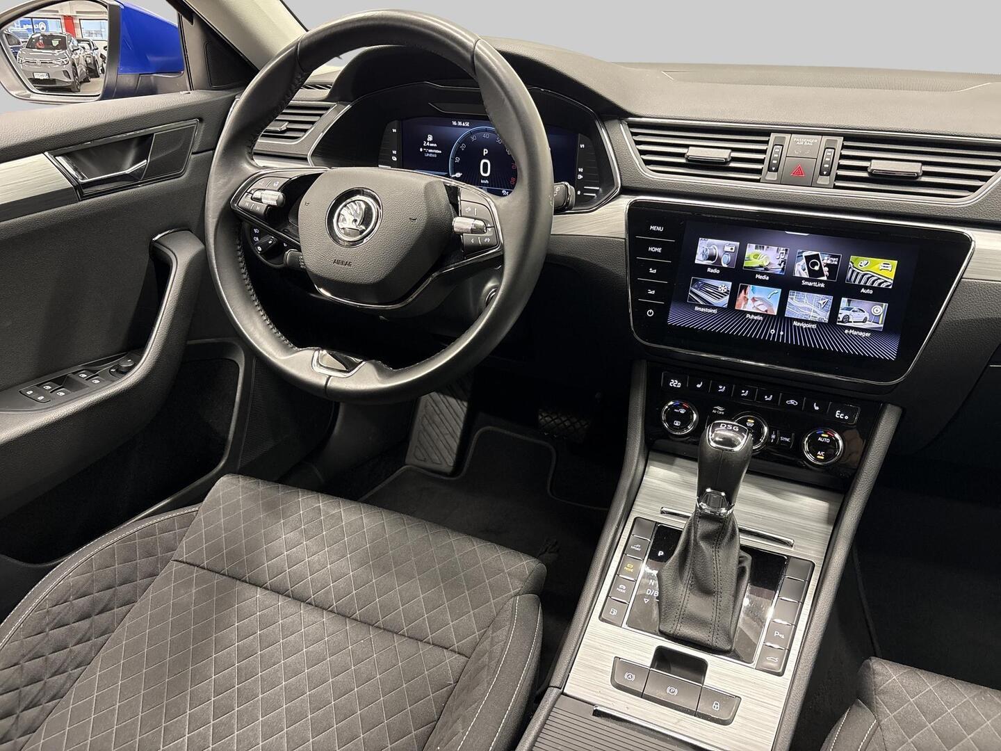 SKODA SUPERB COMBI 2022